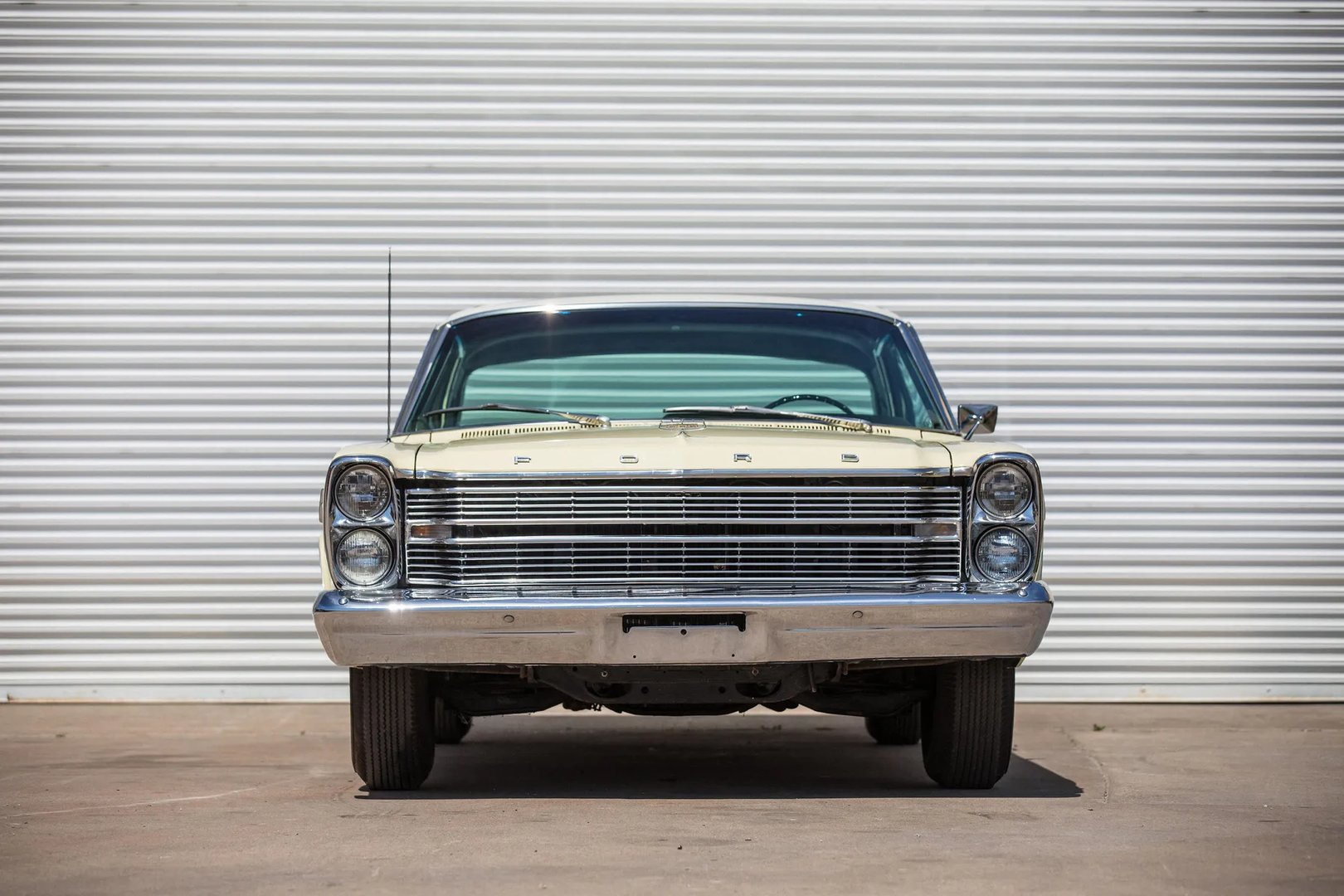 Ford_Galaxie_(USA)_3_generation__Coupe_Hardtop__6.jpg