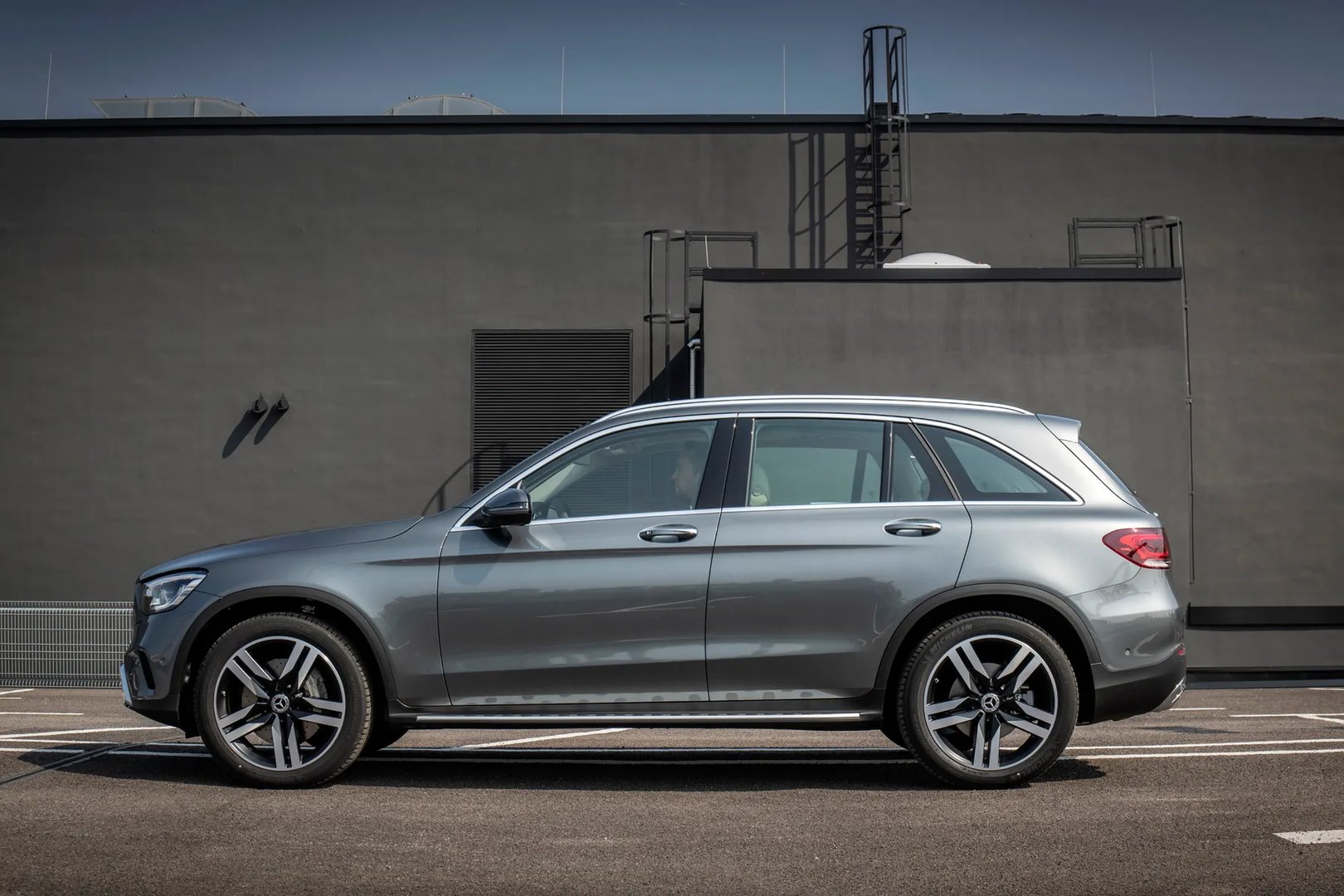 Mercedes_GLC_1_generation_restyling__SUV_5-doors__4.jpg