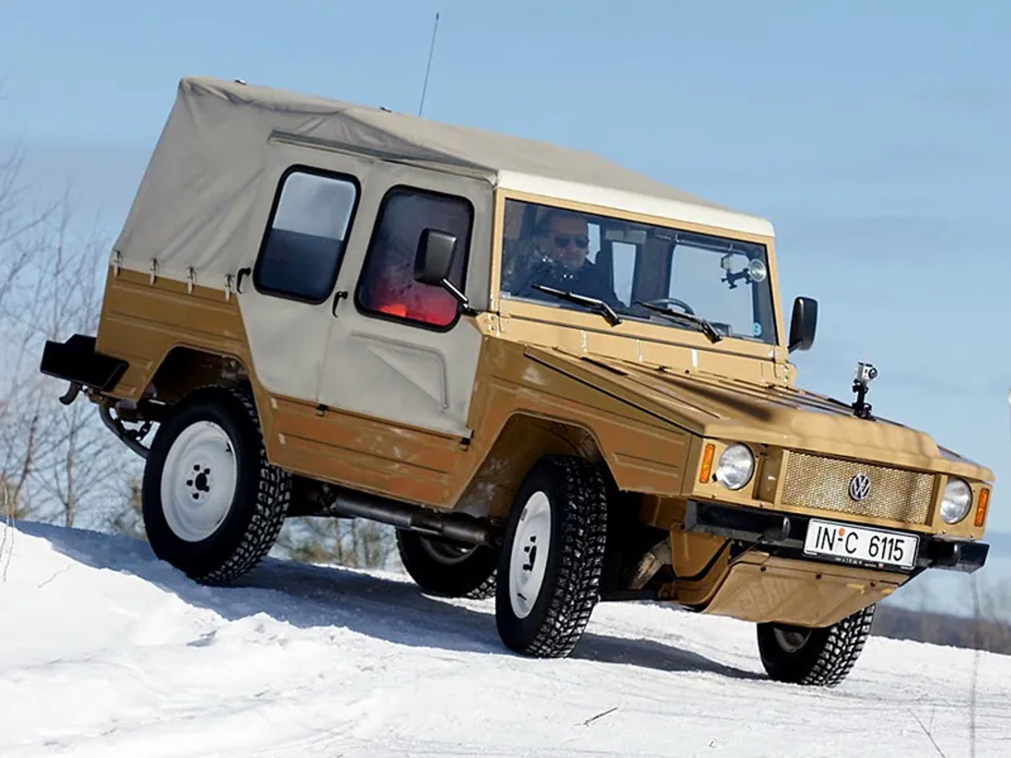 Volkswagen_Iltis_1_generation__SUV_cabriolet__1.jpg