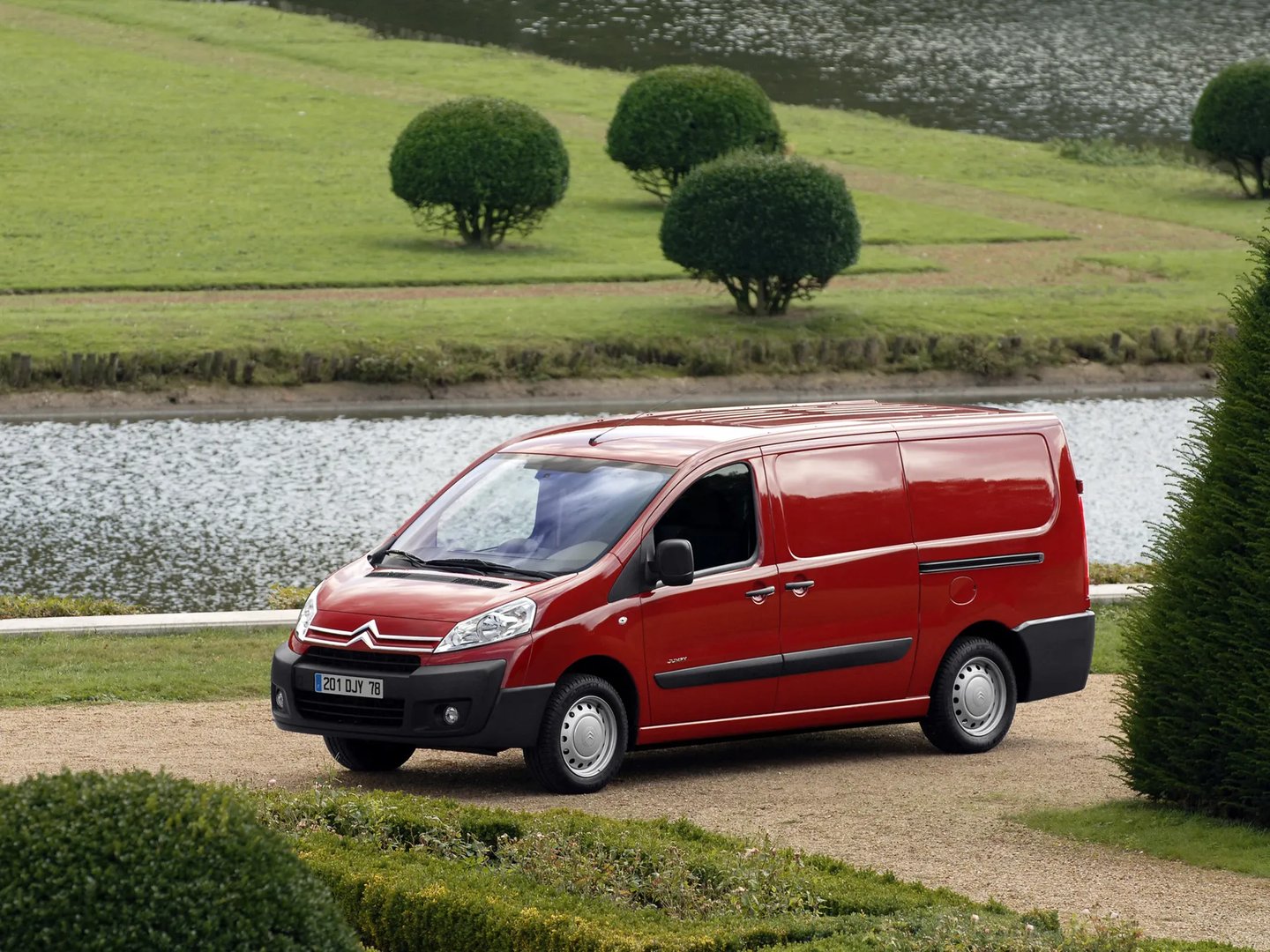 Citroen_Jumpy_2_generation__Van_Long__8.jpg