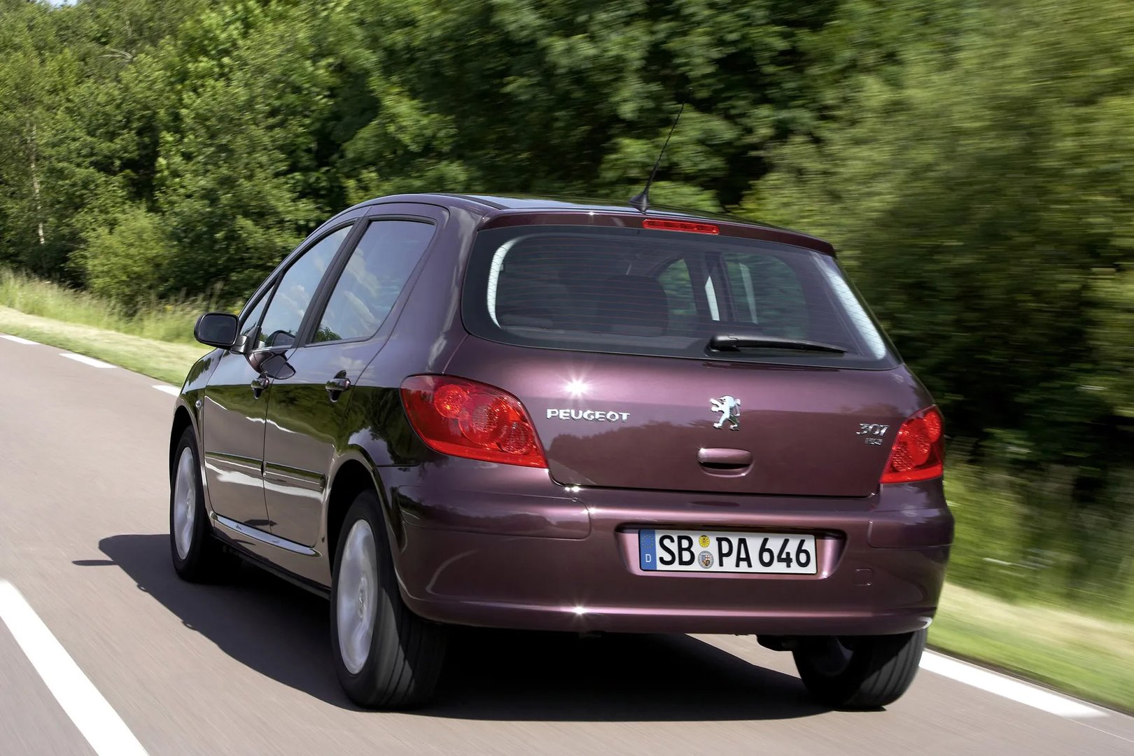 Peugeot_307_1_generation_restyling__Hatchback_5-door__3.jpg
