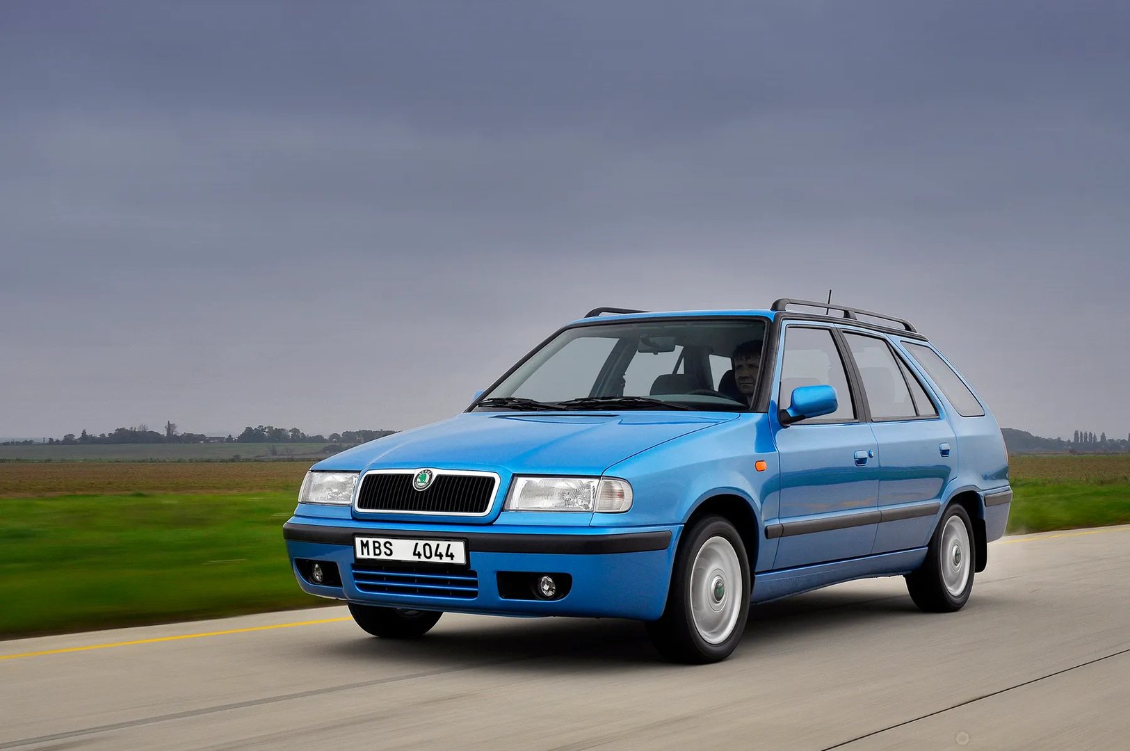 Skoda_Felicia_1_generation_restyling__Estate_5-door__3.jpg