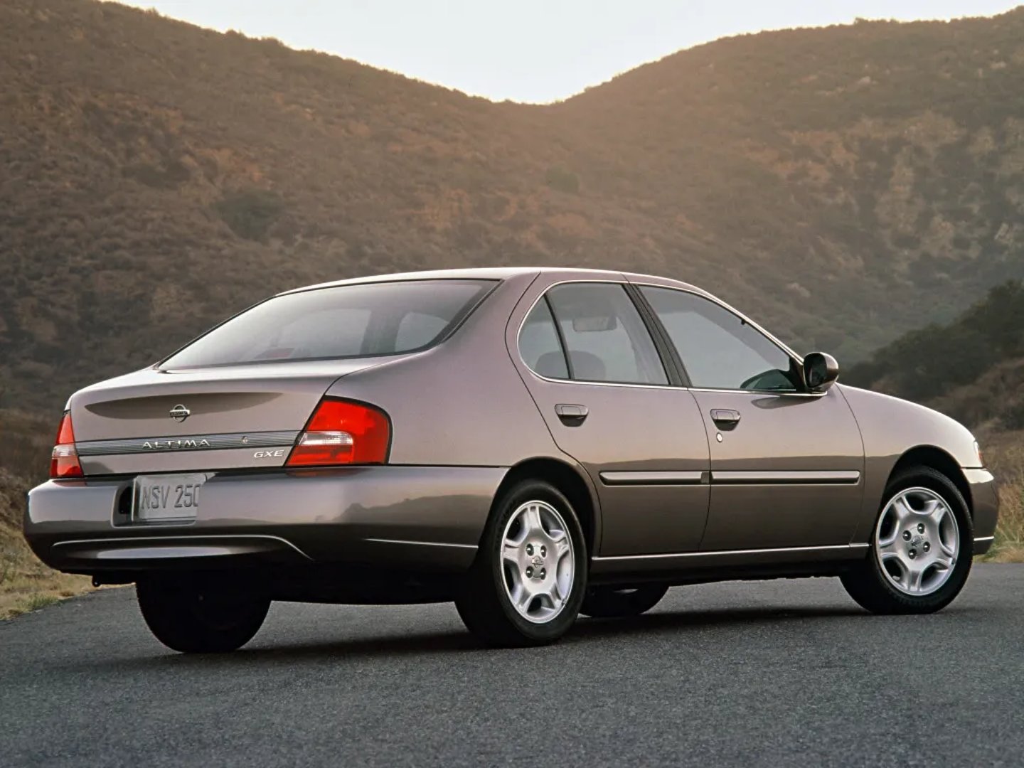Nissan_Altima_2_generation_restyling__Sedan__3.jpg