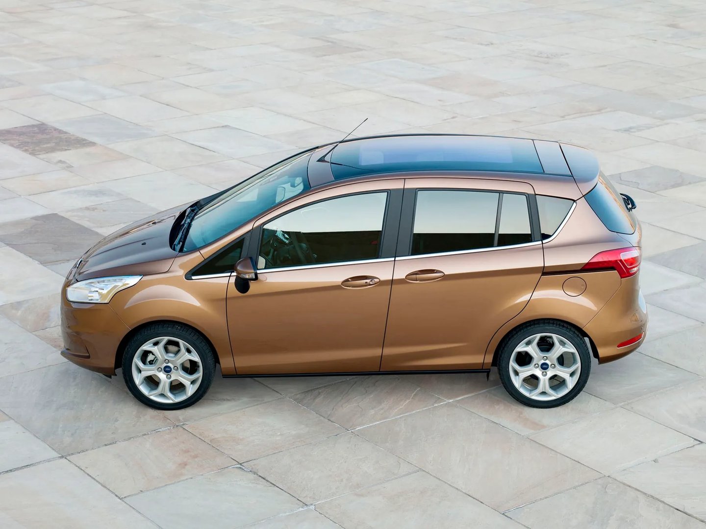 Ford_B-MAX_1_generation__Compact_Van__4.jpg