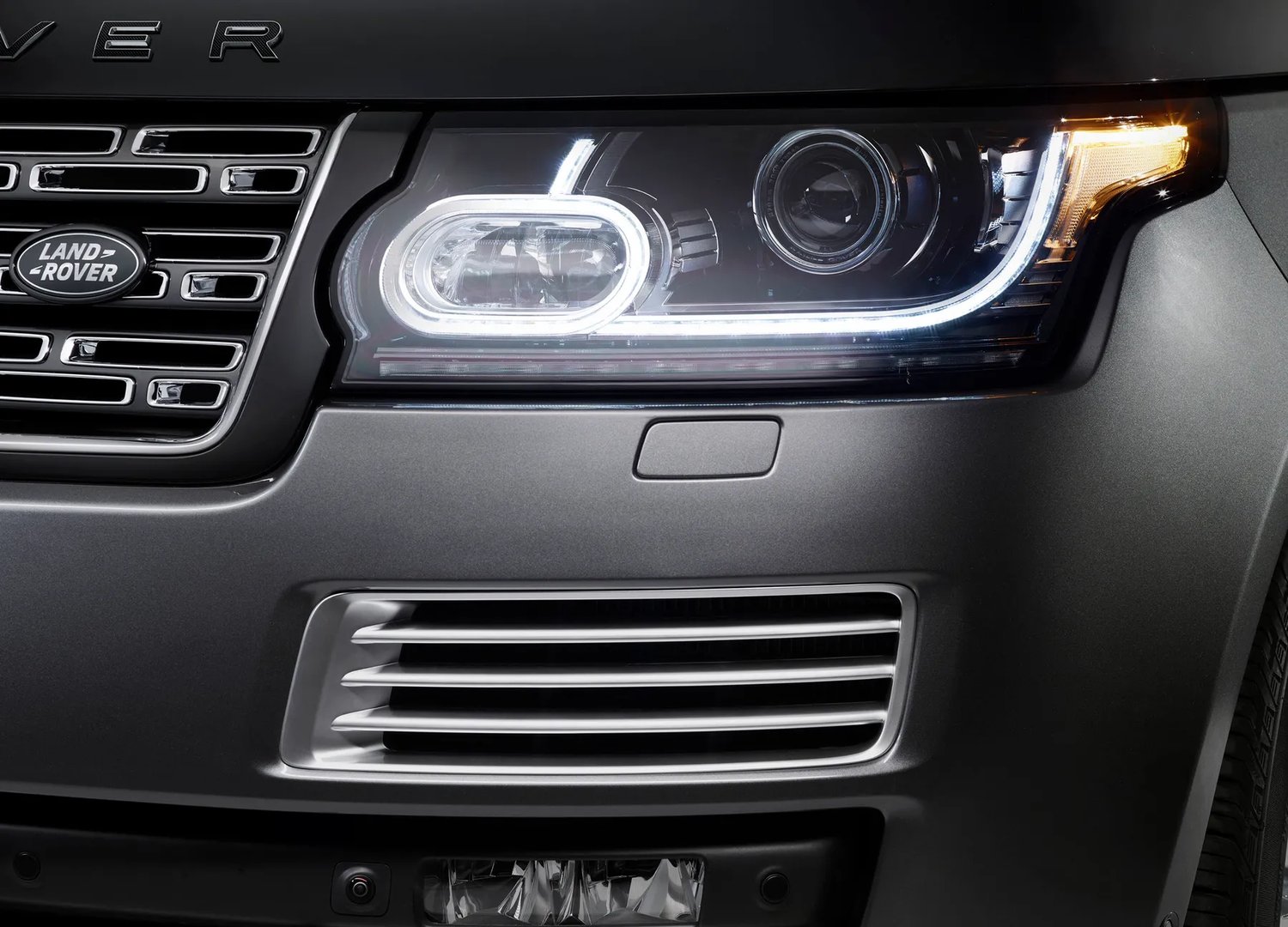Land Rover_Range_Rover_4_generation__SUV_5-doors__12.jpg