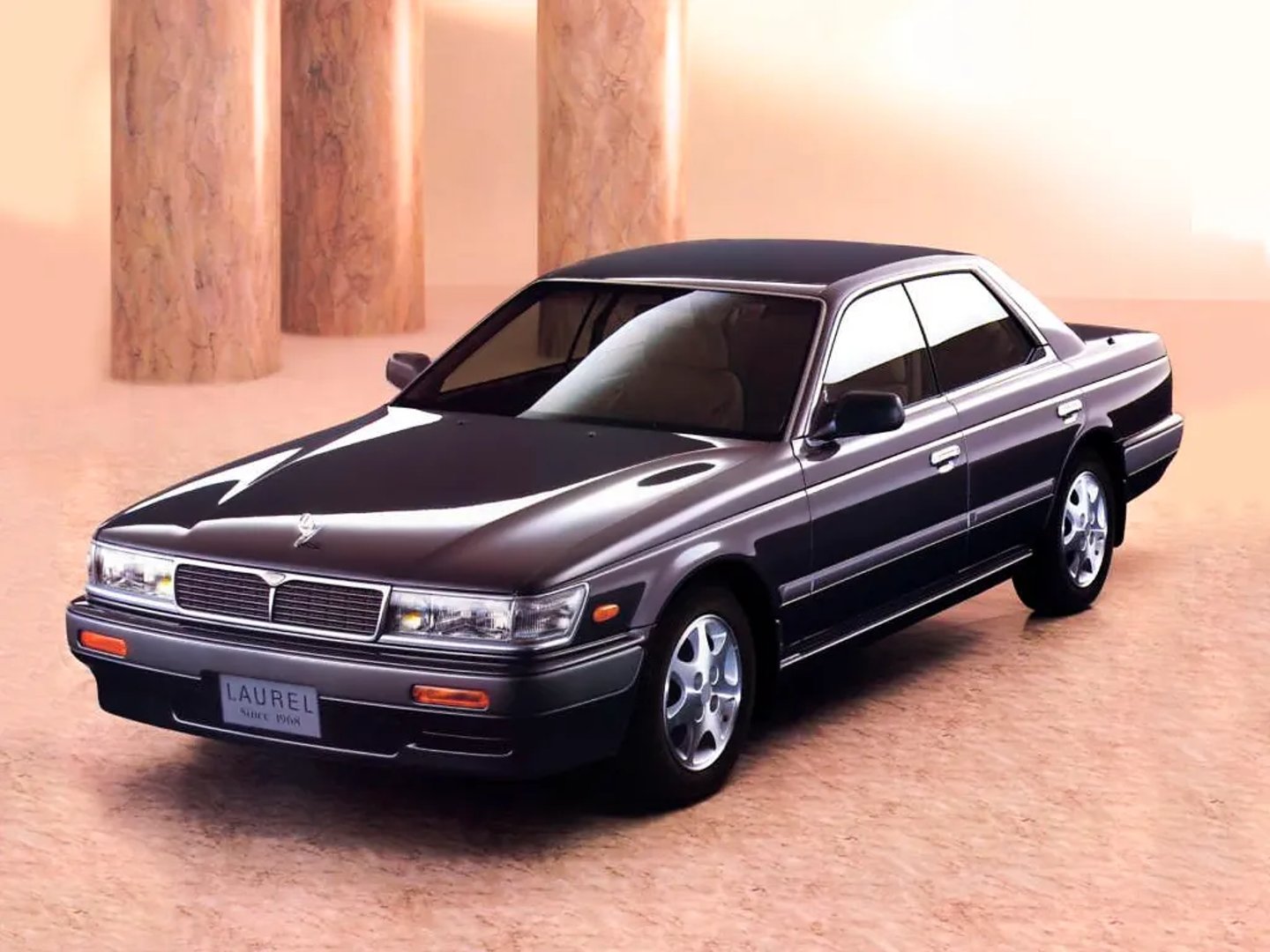 Nissan_Laurel_6_generation__Sedan__1.jpg