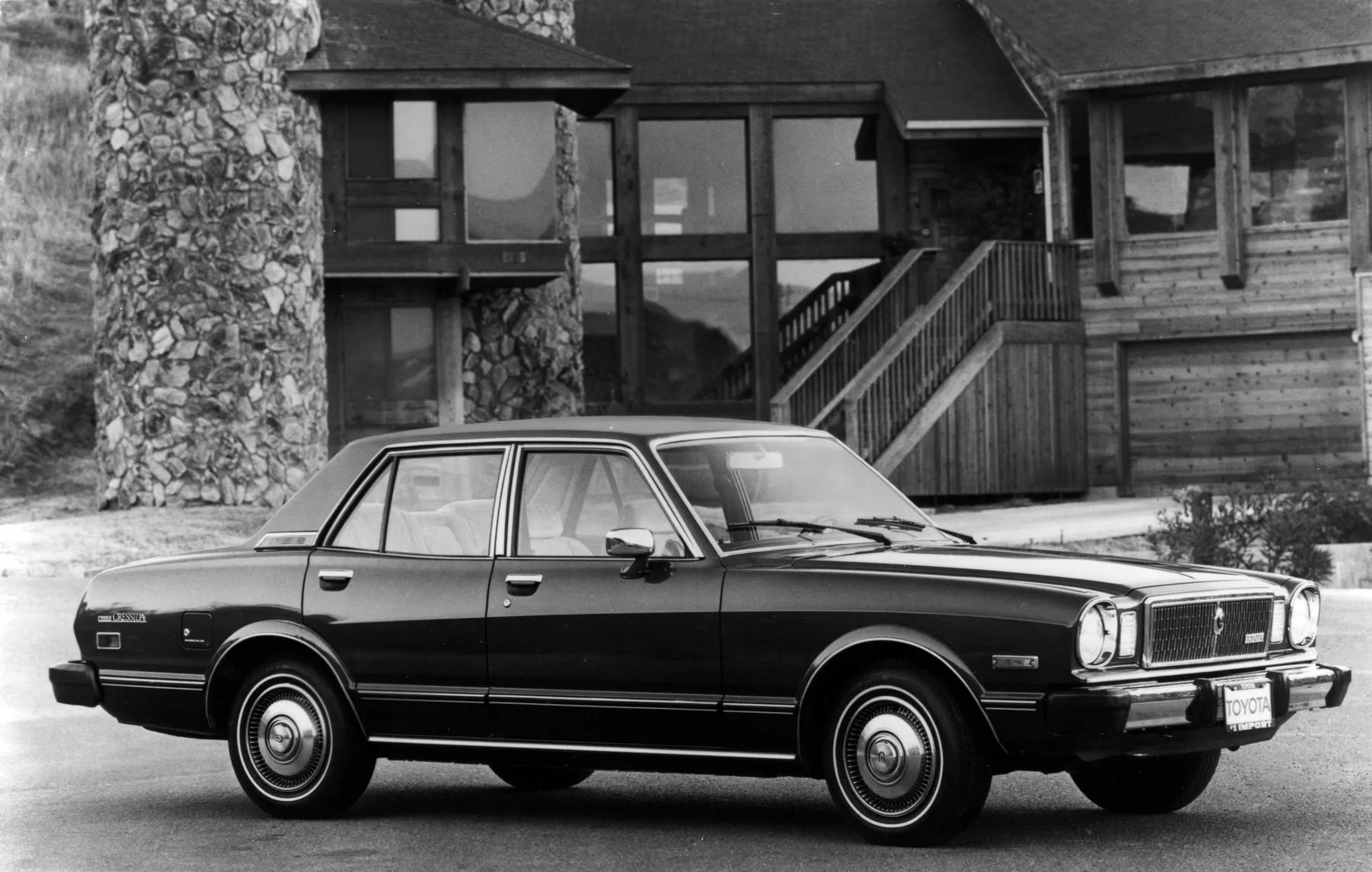 Toyota_Cressida_1_generation__Sedan__1.jpg