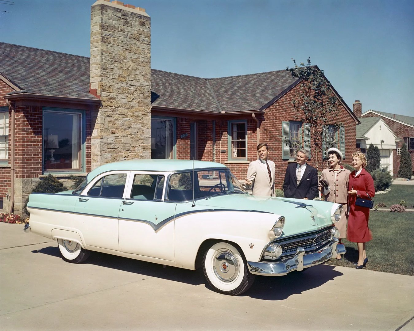 Ford_Fairlane_1_generation__Sedan__1.jpg