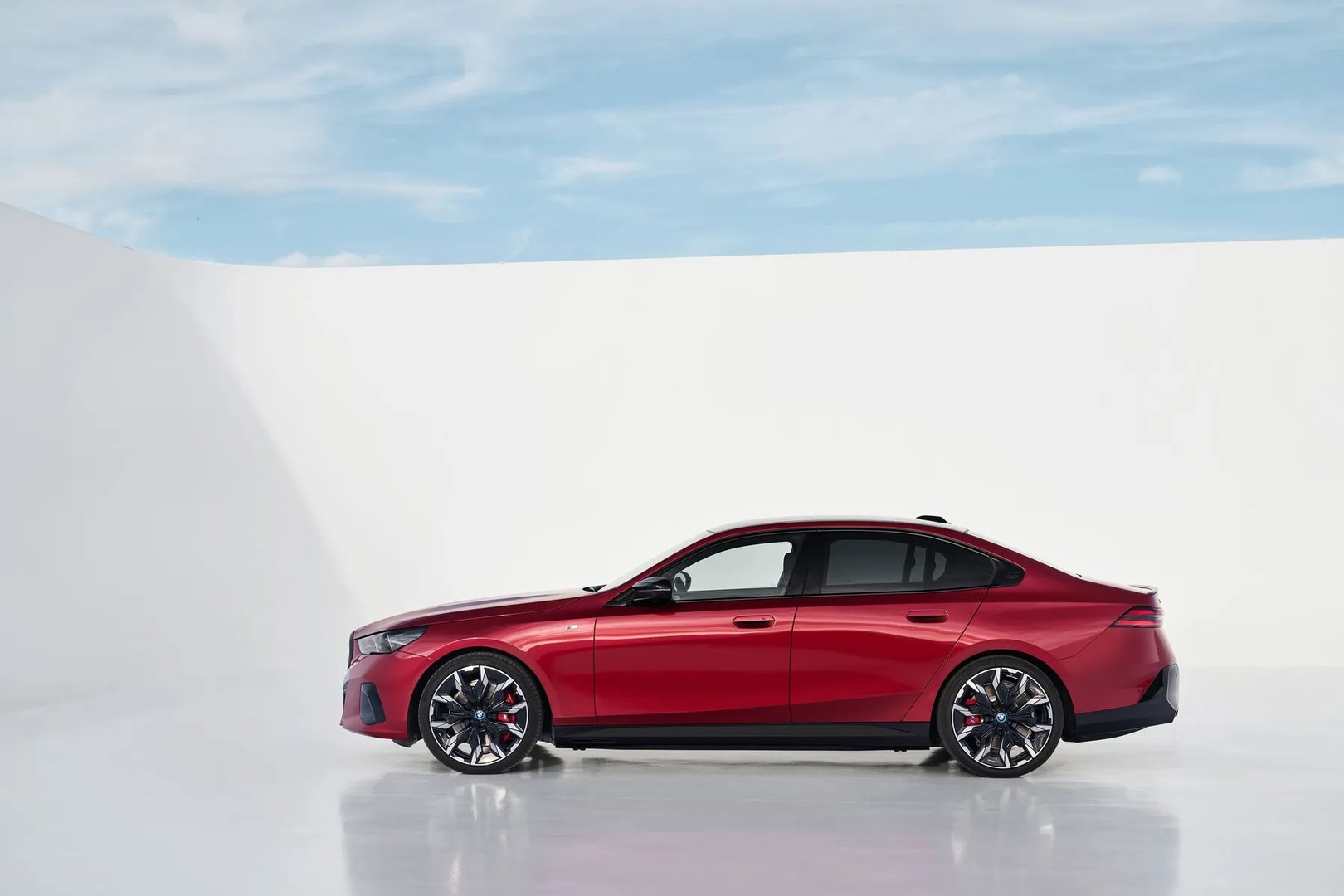 BMW_i5_1_generation__Sedan__3.jpg