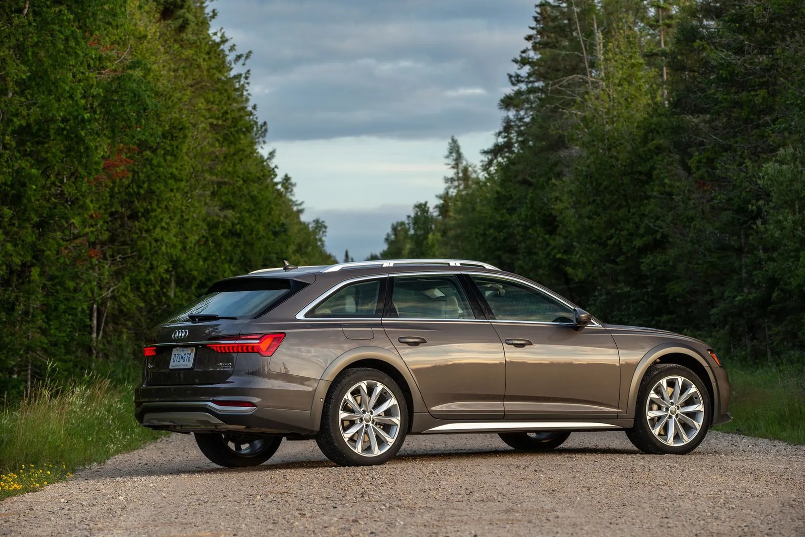 Audi_A6_allroad_4_generation__Estate_5-door__4.jpg
