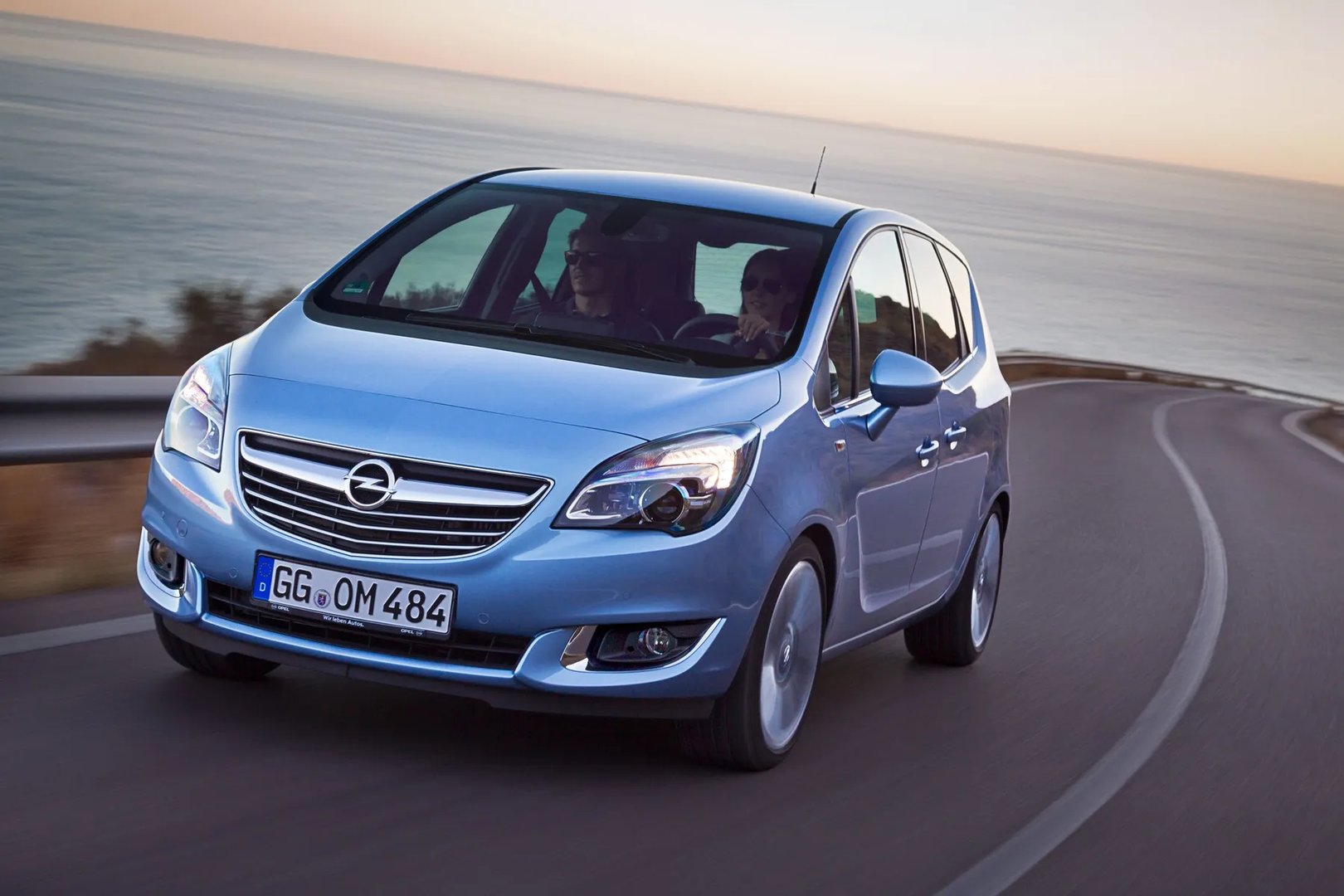Opel_Meriva_2_generation_restyling__Compact_Van__5.jpg