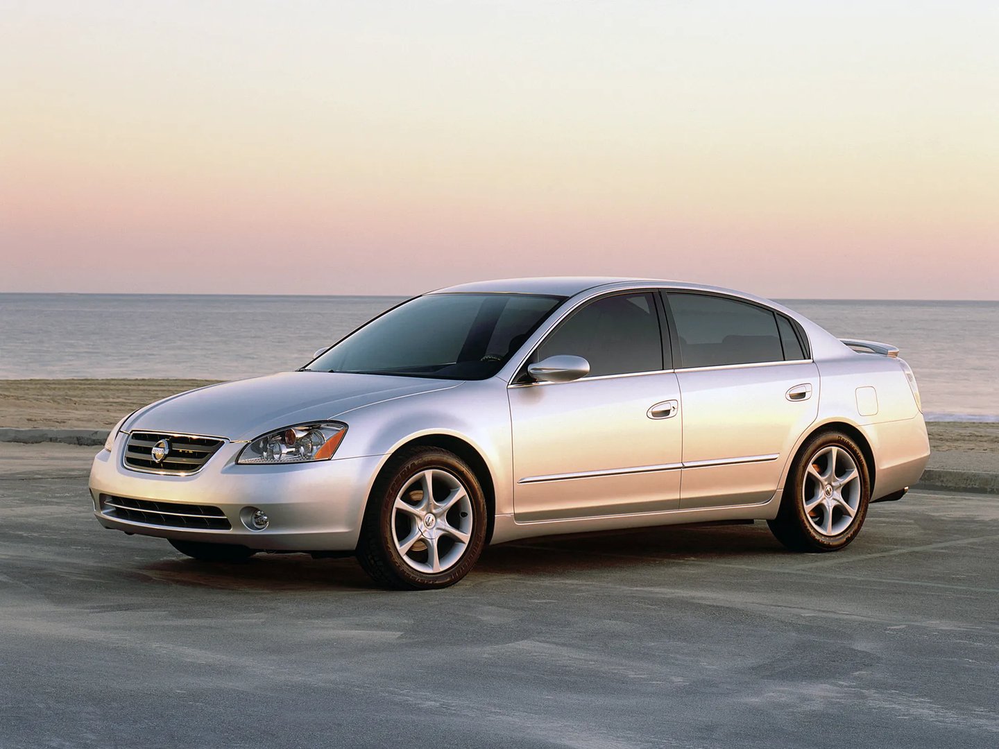 Nissan_Altima_3_generation__Sedan__5.jpg