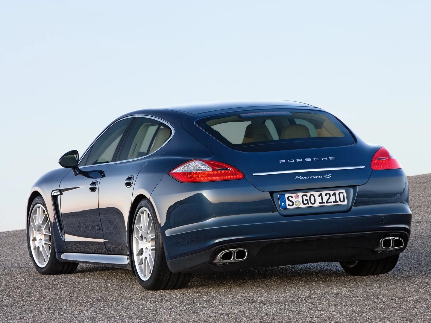 Porsche_Panamera_1_generation__Liftback__12.jpg