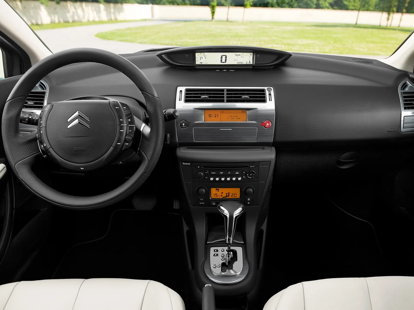 Citroen_C4_1_generation_restyling__Hatchback_5-door__13.jpg