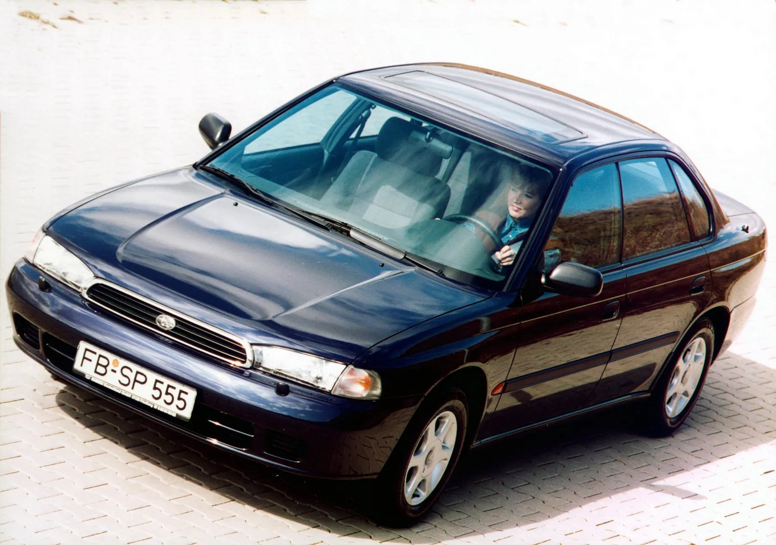 Subaru_Legacy_2_generation__Sedan__2.jpg