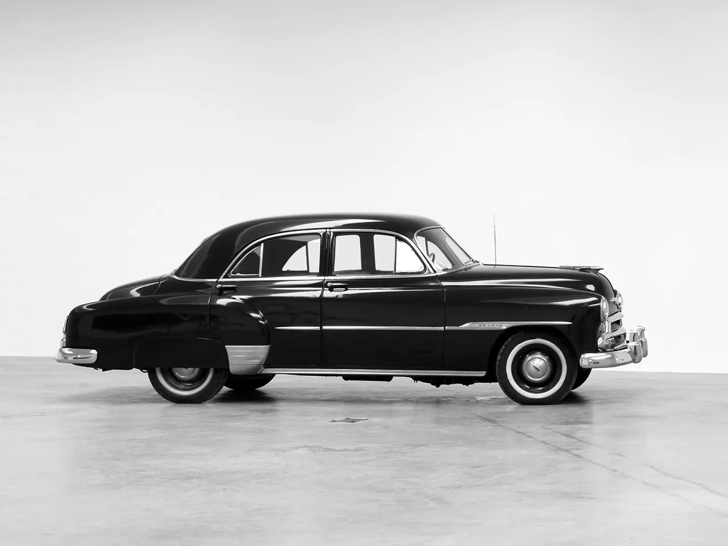 Chevrolet_Deluxe_1_generation__Sedan__3.jpg