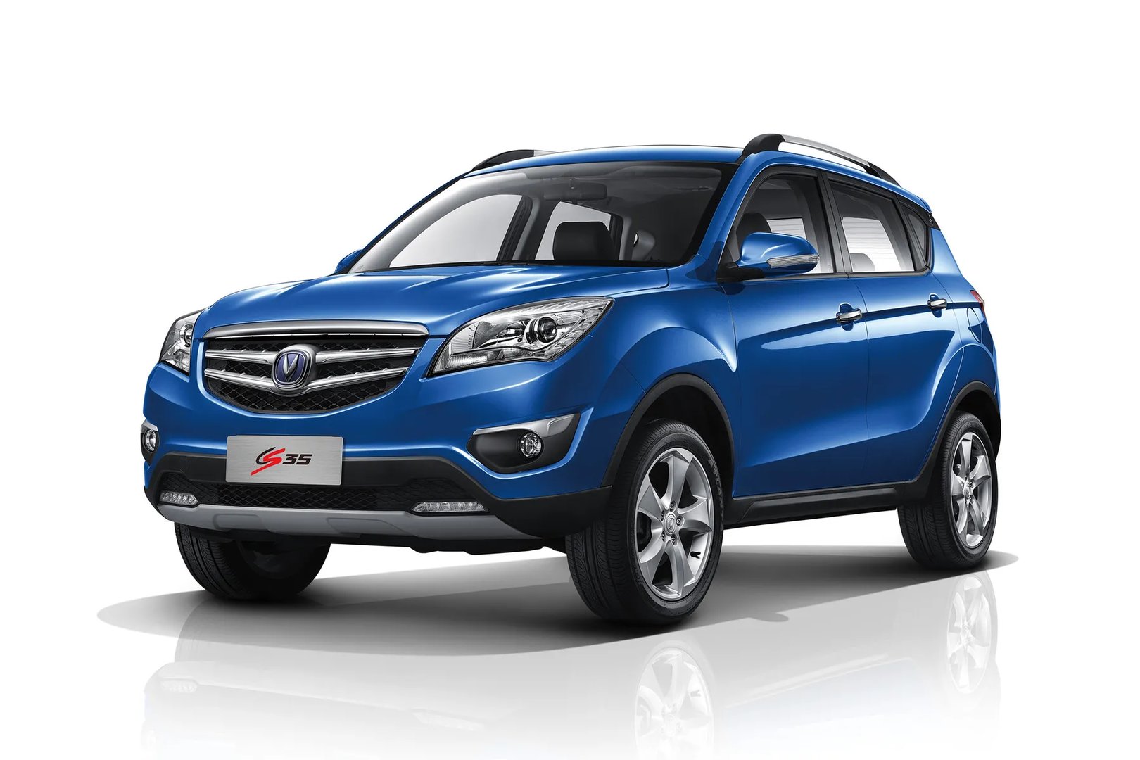 Changan_CS35_1_generation__SUV_5-doors__12.jpg