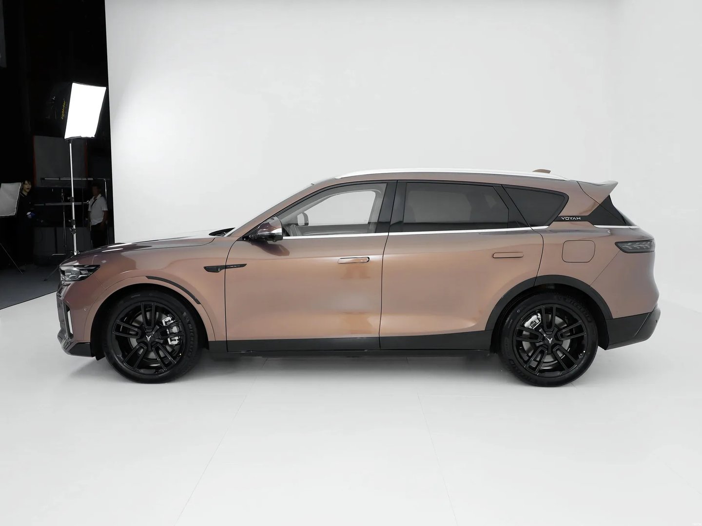 voyah_Free_1_generation_restyling__SUV_5-doors__4.jpg