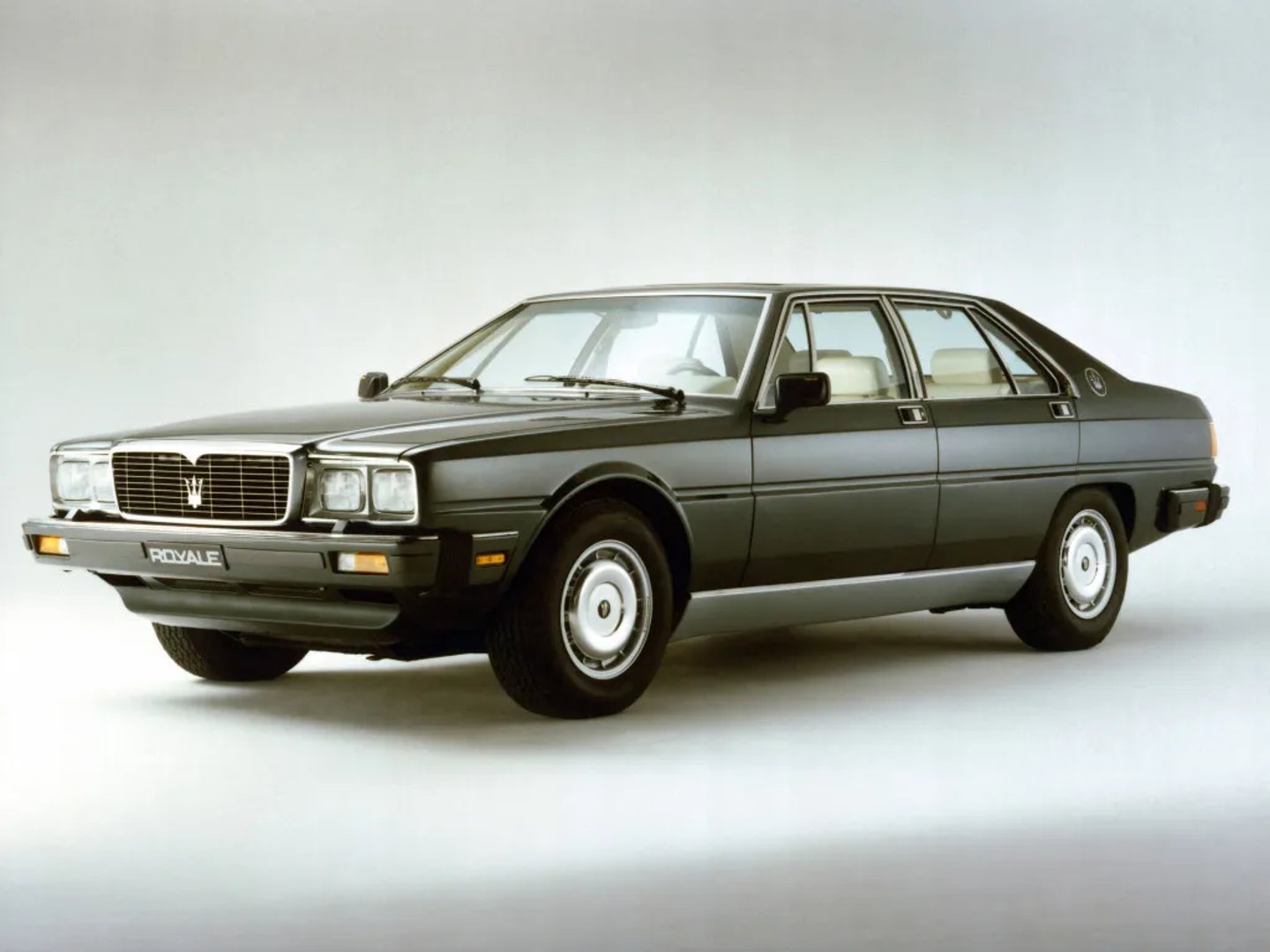 Maserati_Royale_1_generation__Sedan__5.jpg