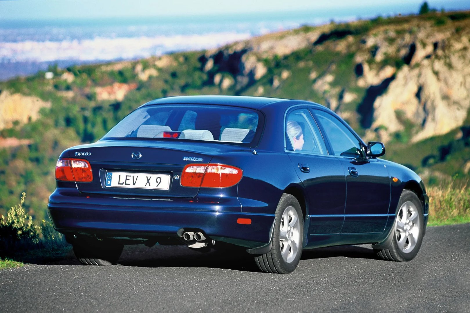 Mazda_Xedos_9_1_generation_restyling__Sedan__6.jpg