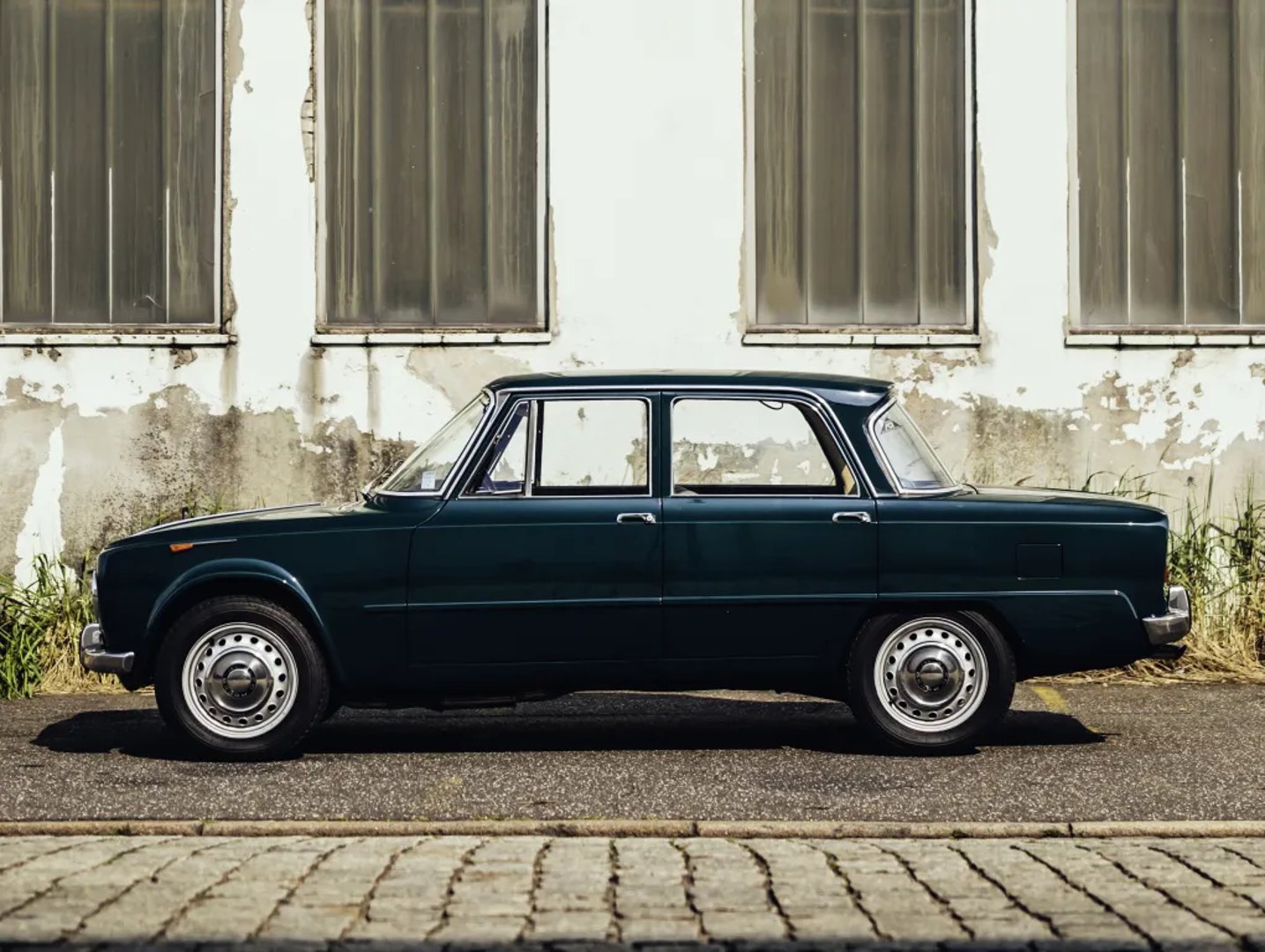 Alfa Romeo_Giulia_1_generation__Sedan__13.jpg