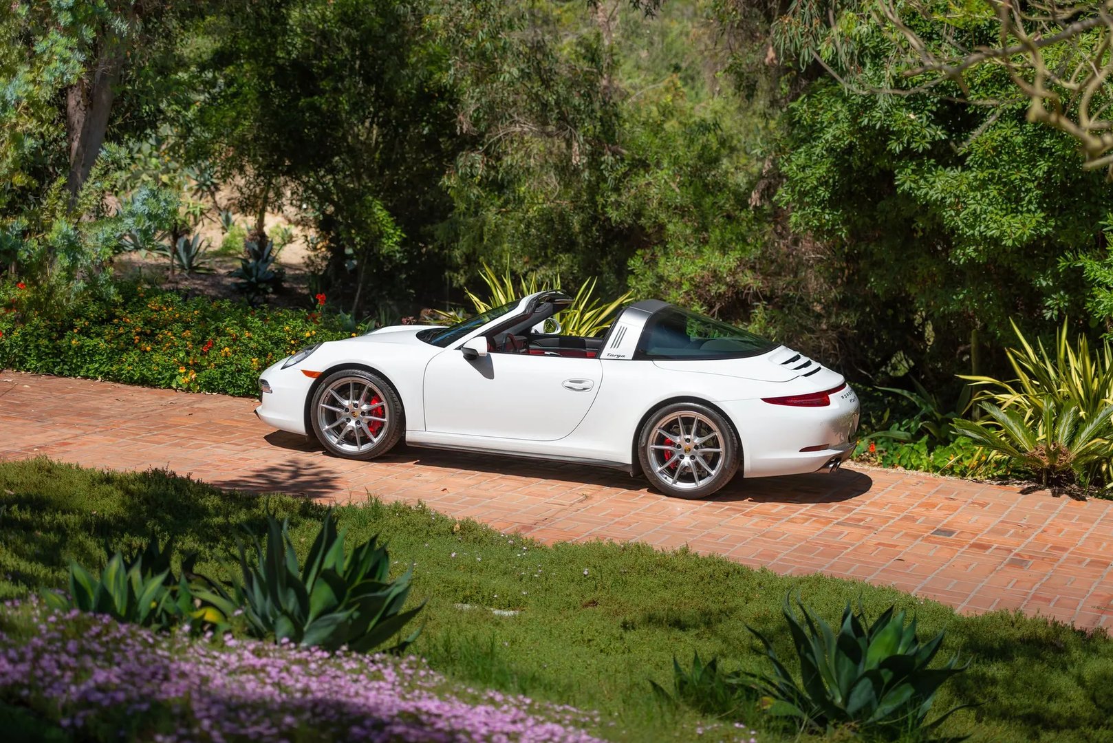 Porsche_911_7_generation__Targa__2.jpg