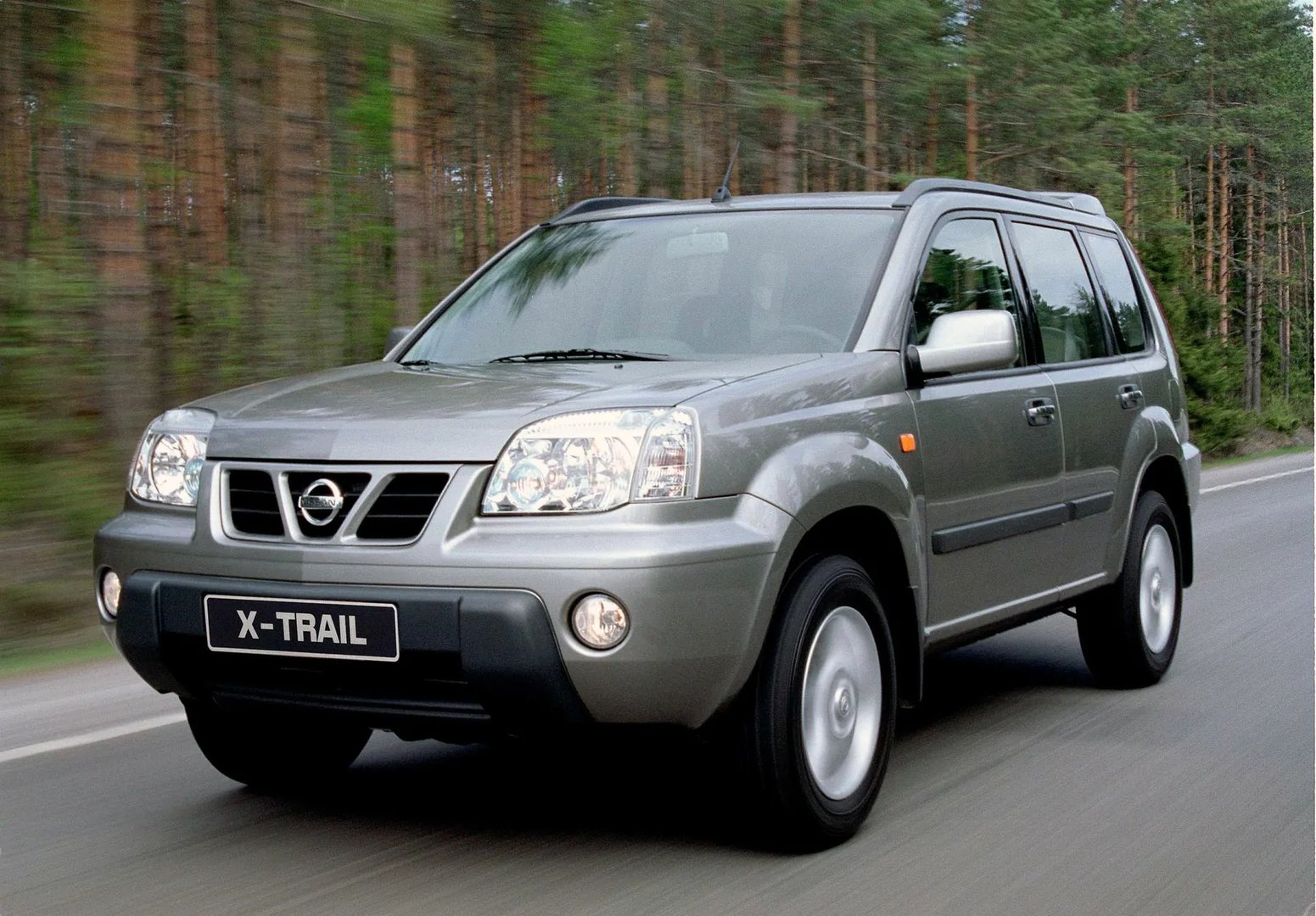 Nissan_X-Trail_1_generation__SUV_5-doors__13.jpg