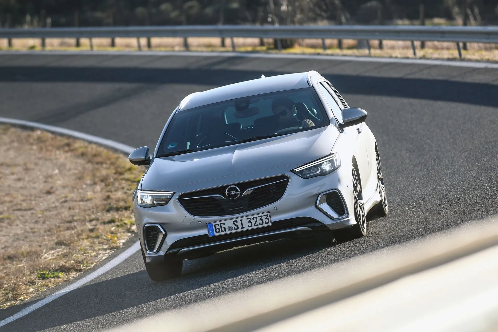 Opel_Insignia_2_generation__Estate_5-door__6.jpg