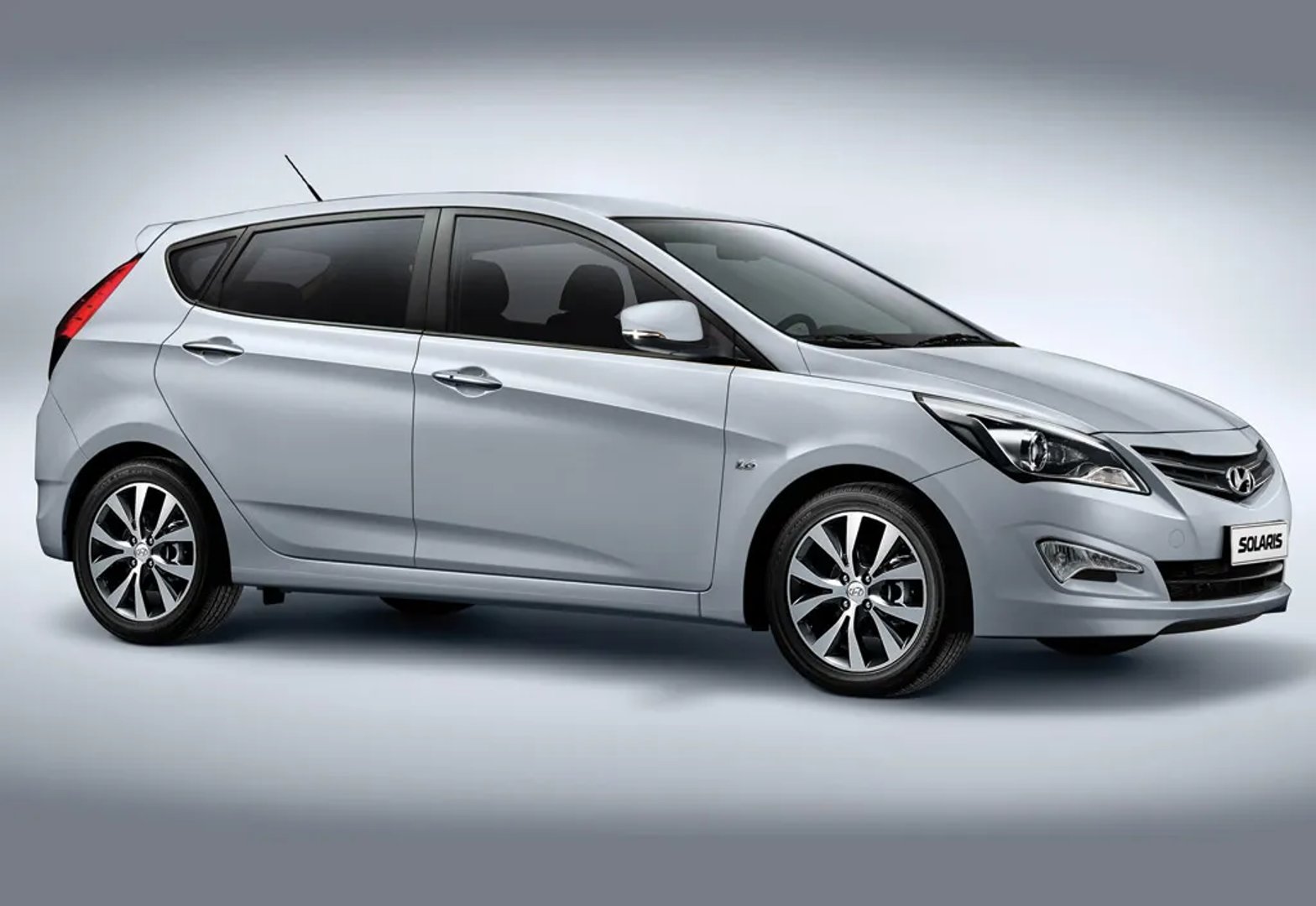 Hyundai_Solaris_1_generation_restyling__Hatchback_5-door__1.jpg