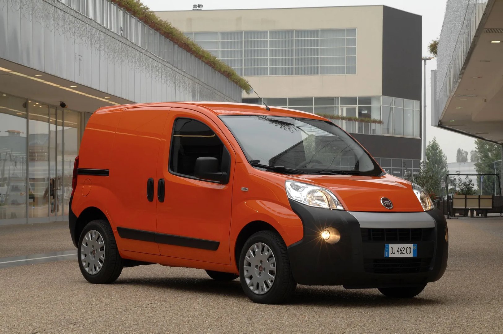 Fiat_Fiorino_3_generation__Van__11.jpg