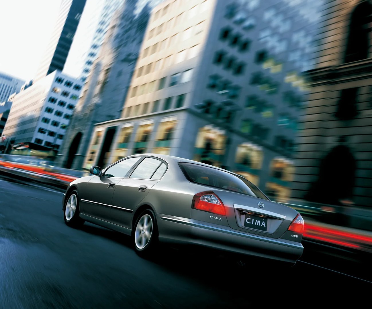 Nissan_Cima_4_generation__Sedan__2.jpg