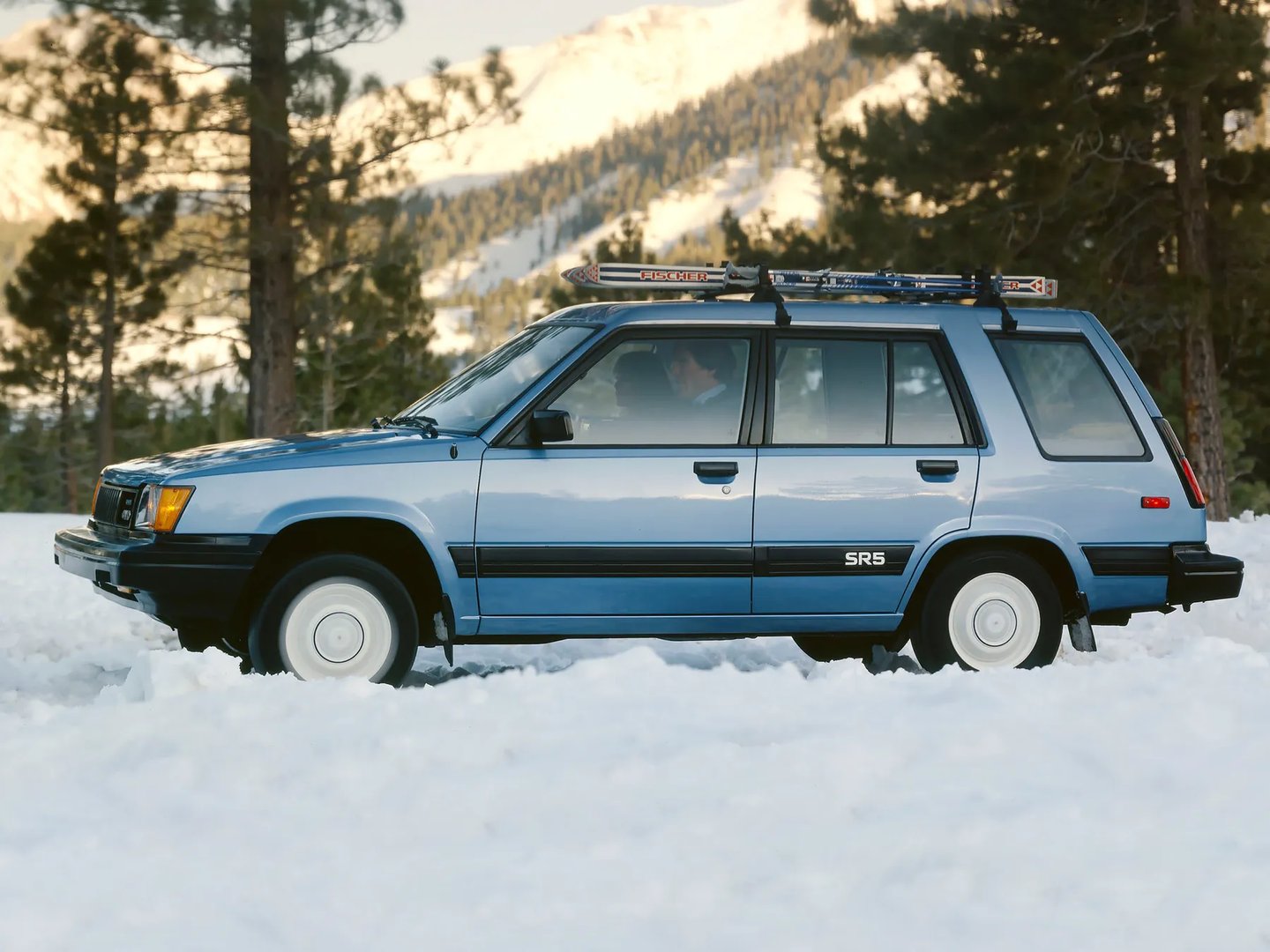 Toyota_Tercel_2_generation__Estate_5-door__6.jpg