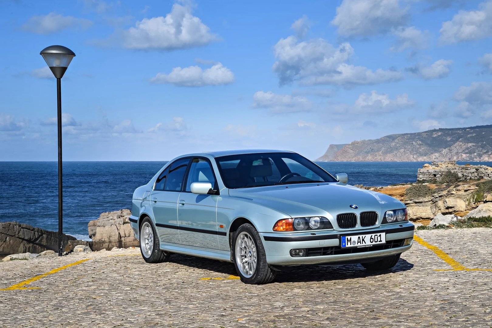 BMW_5_series_4_generation__Sedan__12.jpg