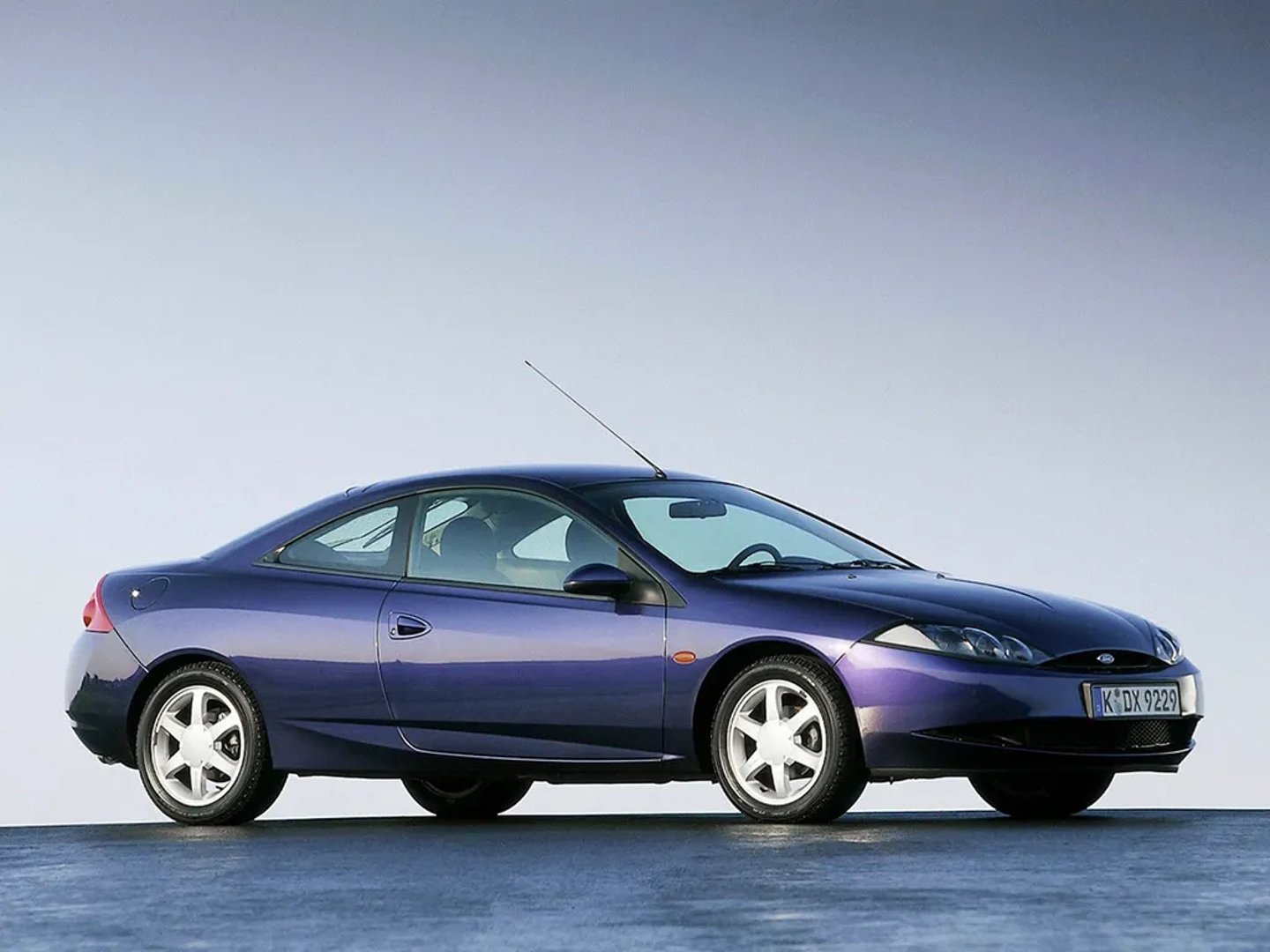 Ford_Cougar_1_generation__Coupe__5.jpg