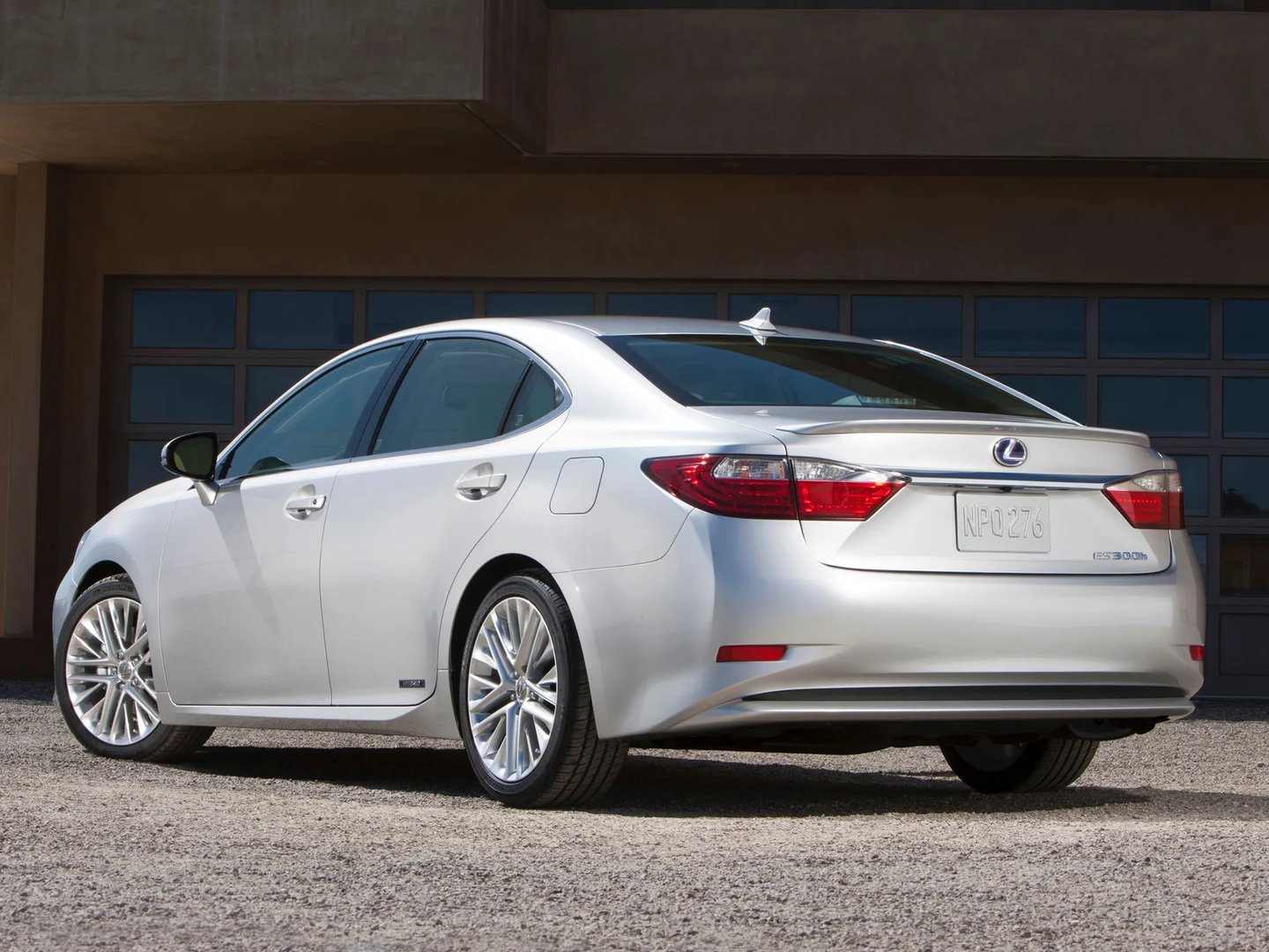 Lexus_ES_6_generation__Sedan__8.jpg