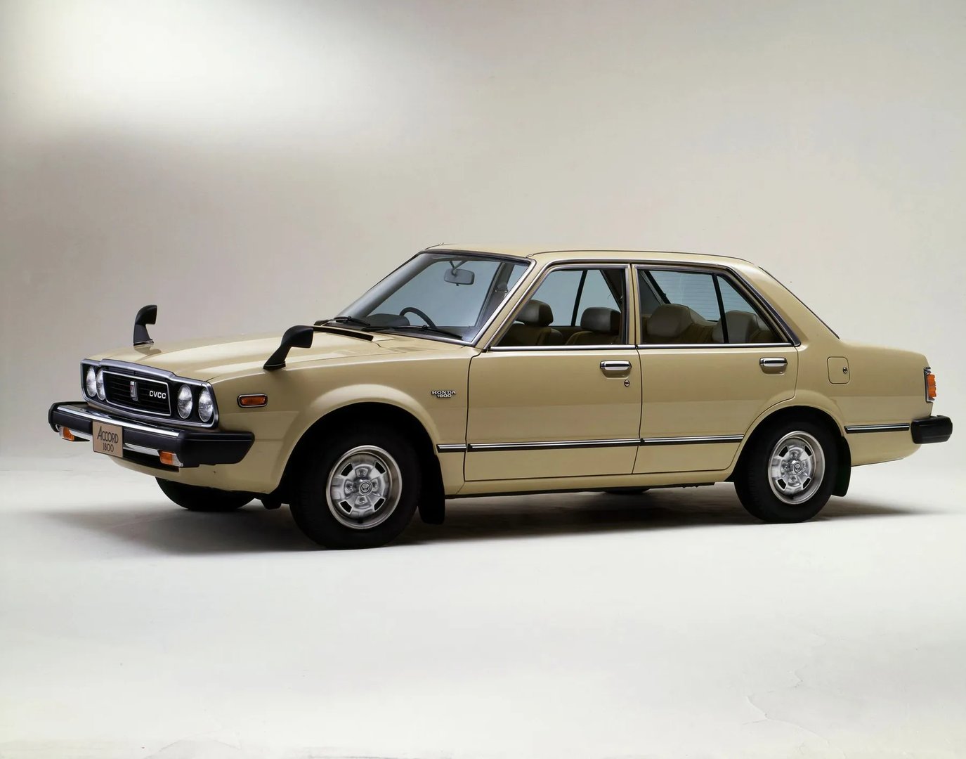 Honda_Accord_1_generation__Sedan__11.jpg
