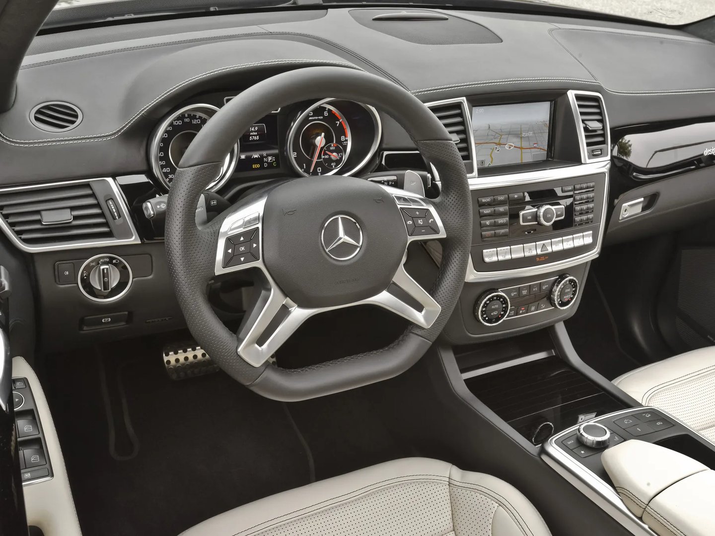 Mercedes_GL-Class_AMG_1_generation__SUV_5-doors__9.jpg