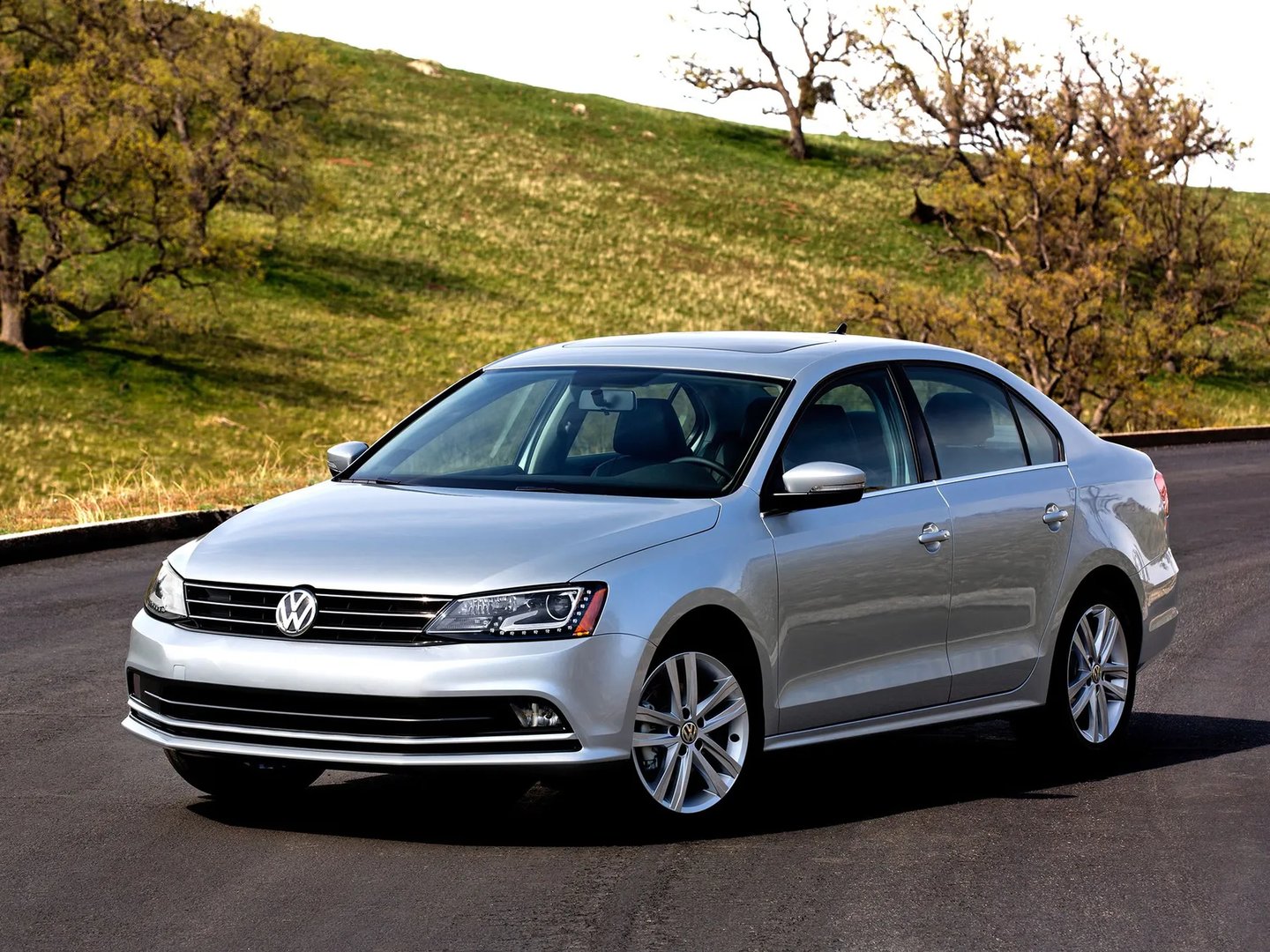 Volkswagen_Jetta_6_generation_restyling__Sedan__9.jpg