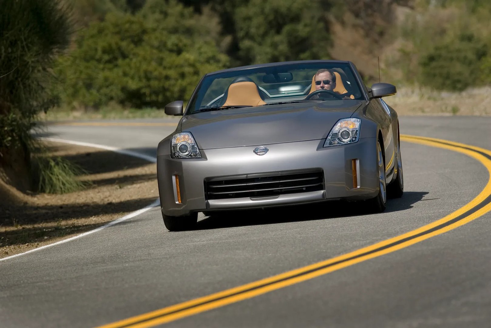 Nissan_350Z_1_generation_restyling__Cabrio__9.jpg