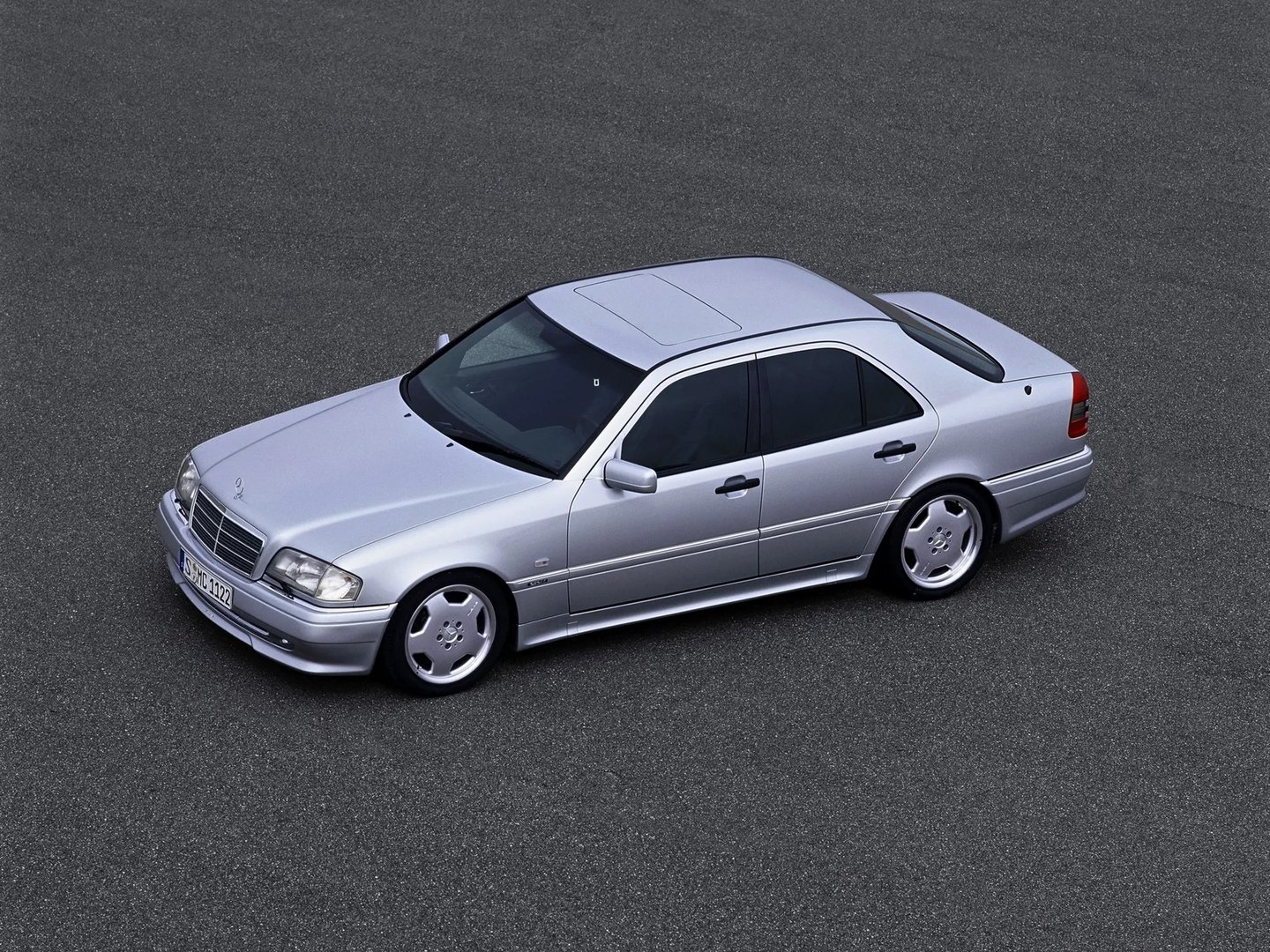 Mercedes_C-Class_AMG_1_generation__Sedan__6.jpg