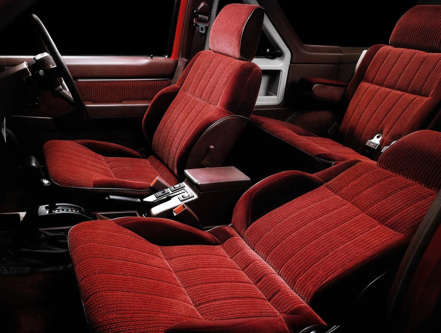 Nissan_Terrano_1_generation__SUV_3-doors__9.jpg