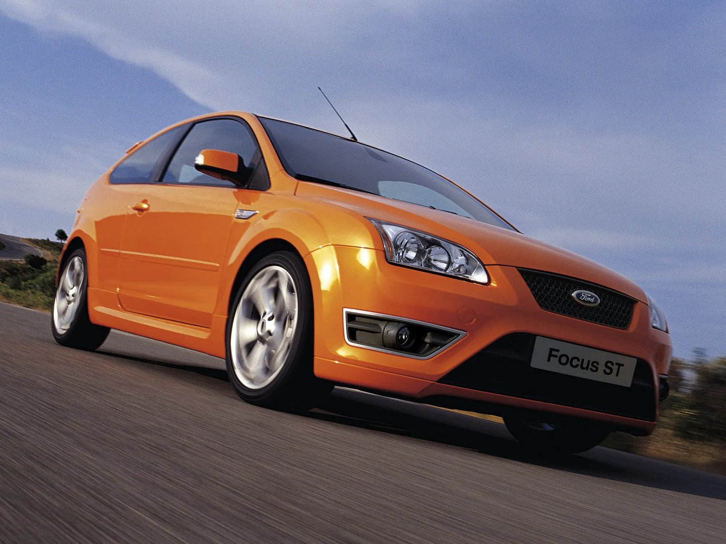 Ford_Focus_ST_2_generation__Hatchback_3-door__5.jpg