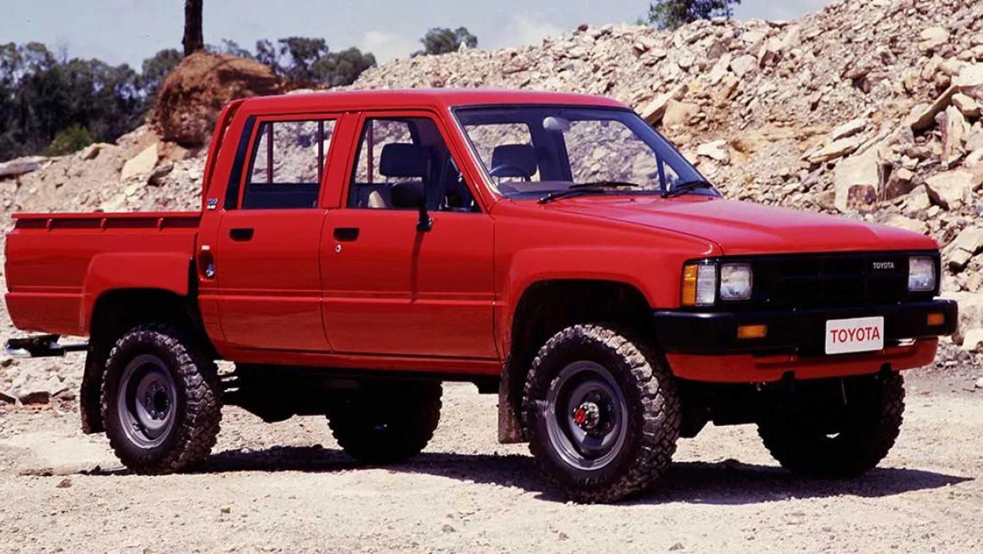 Toyota_Hilux_4_generation__Pickup_double-cab__1.jpg