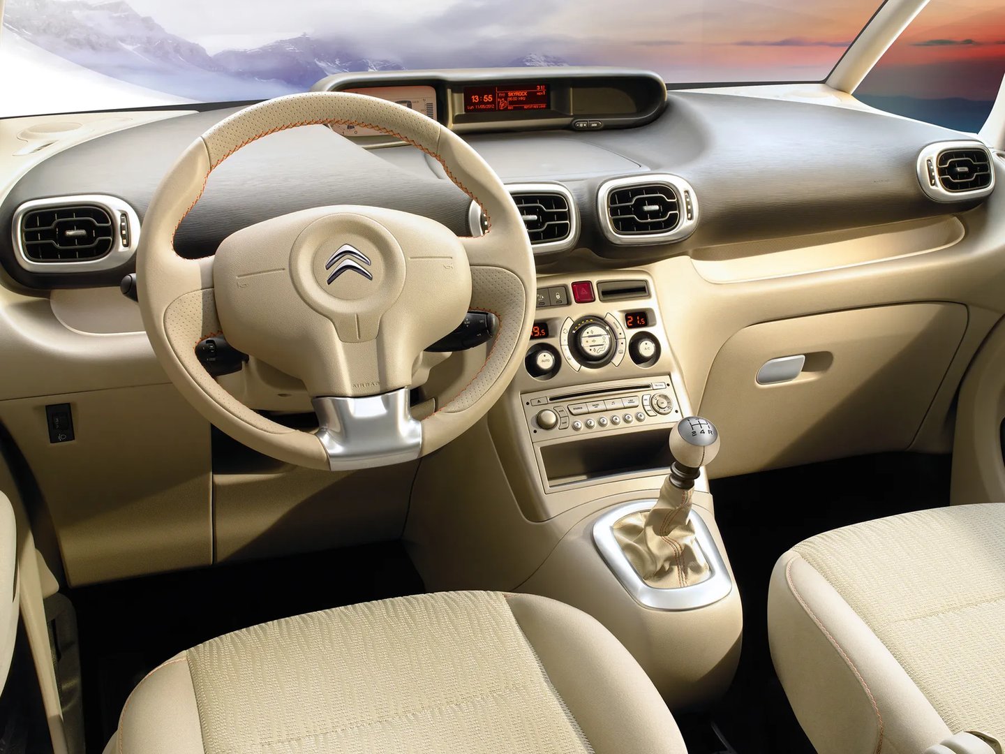 Citroen_C3_Picasso_1_generation_restyling__Compact_Van__6.jpg
