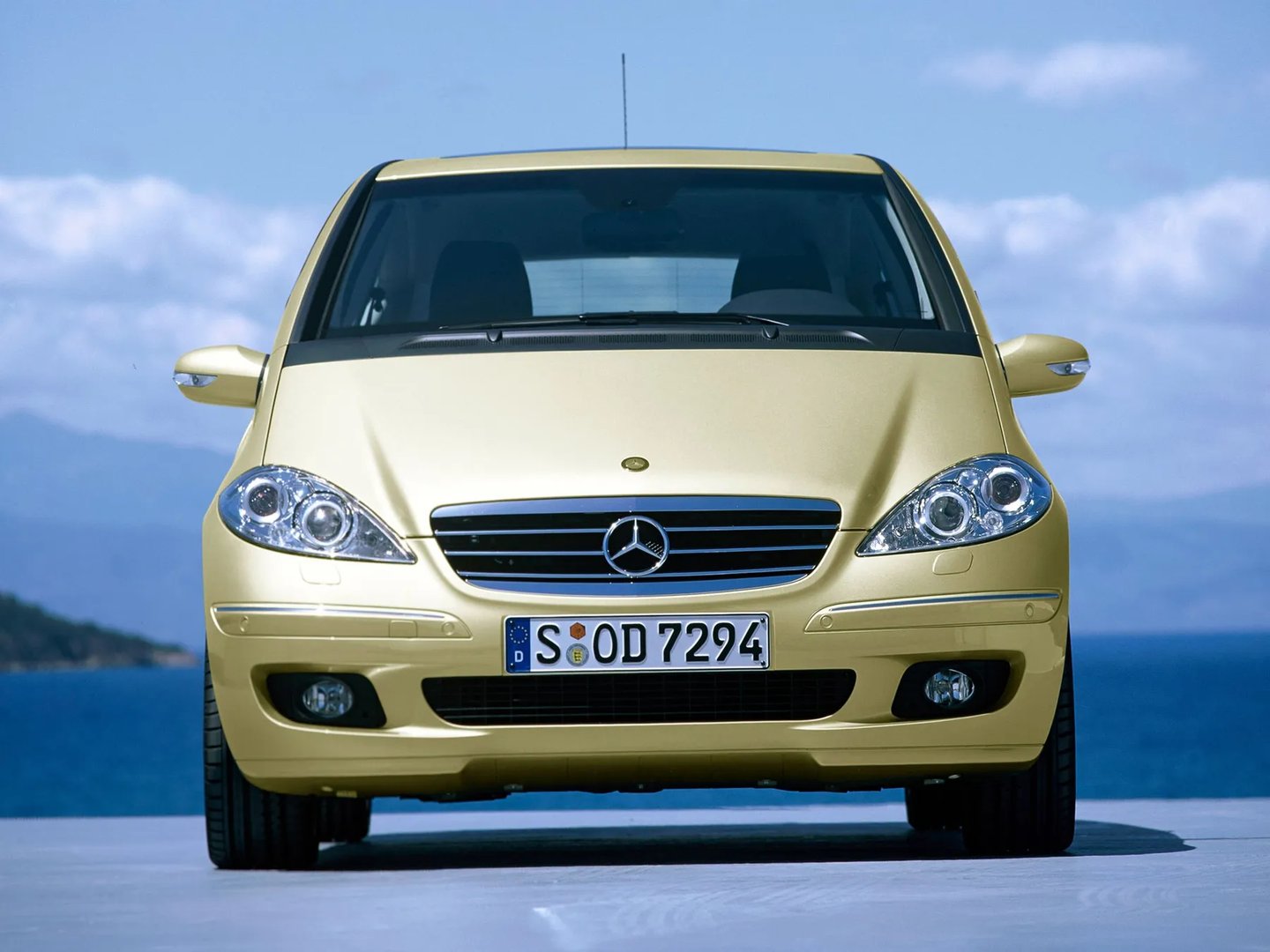 Mercedes_A-Class_2_generation__Mini_3-doors__9.jpg