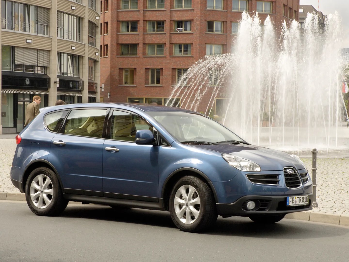 Subaru_Tribeca_1_generation__SUV_5-doors__3.jpg