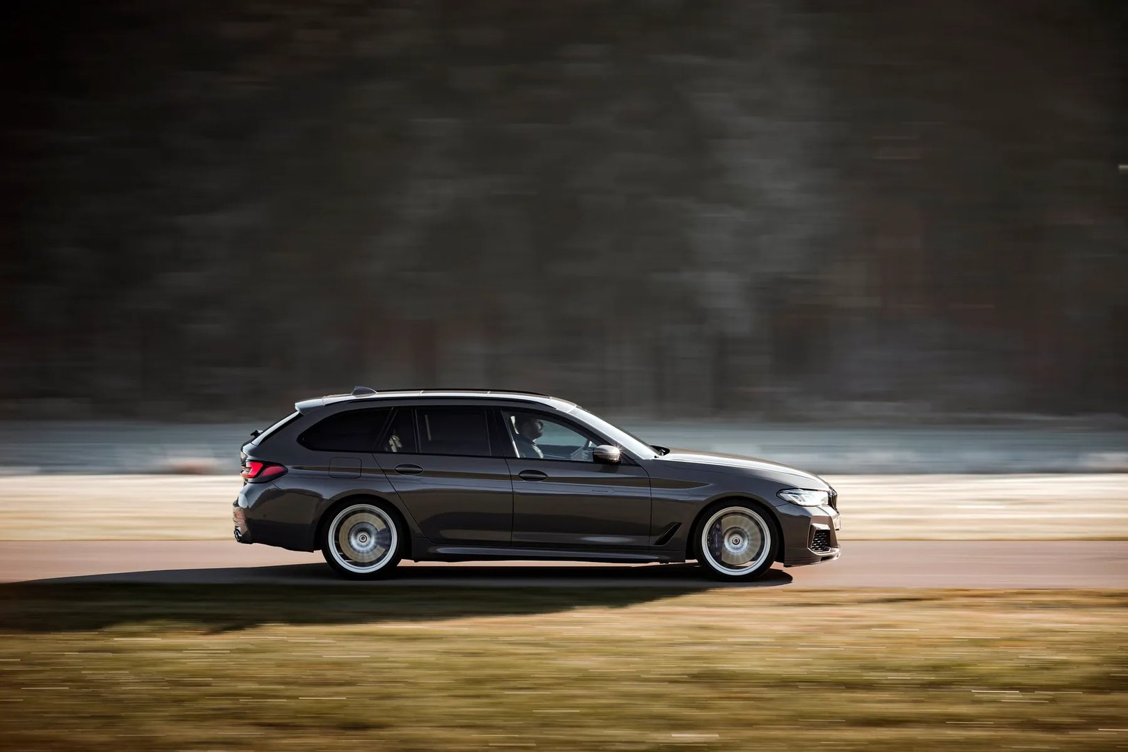 Alpina_B5_3_generation_restyling__Estate_5-door__6.jpg