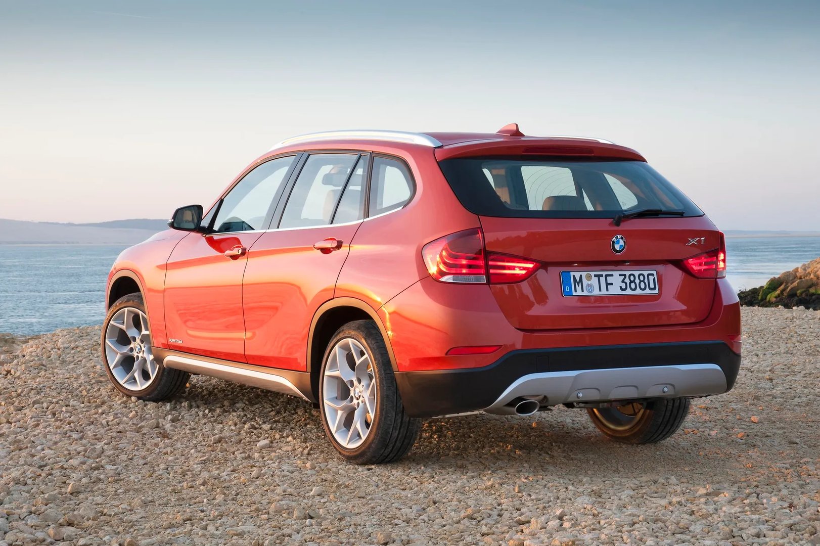 BMW_X1_1_generation_restyling__SUV_5-doors__12.jpg