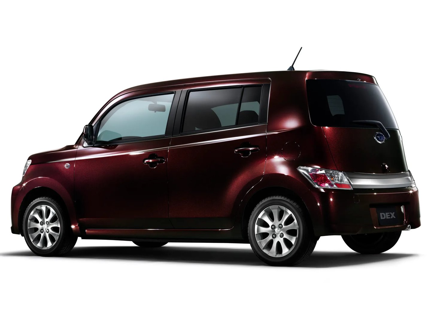 Subaru_Dex_1_generation__Hatchback_5-door__1.jpg