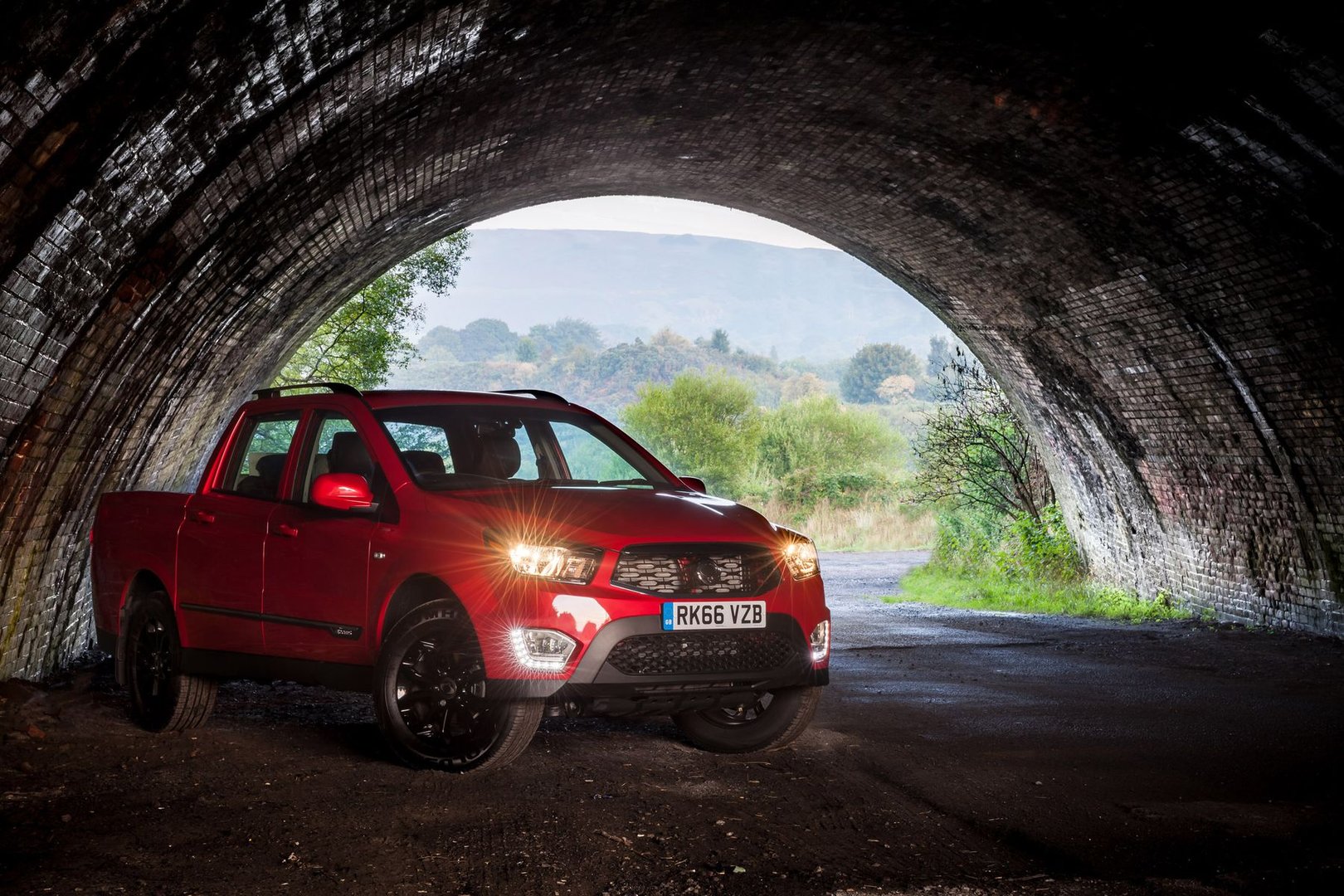 ssangyong_Actyon_Sports_2_generation__Pickup_double-cab__13.jpg